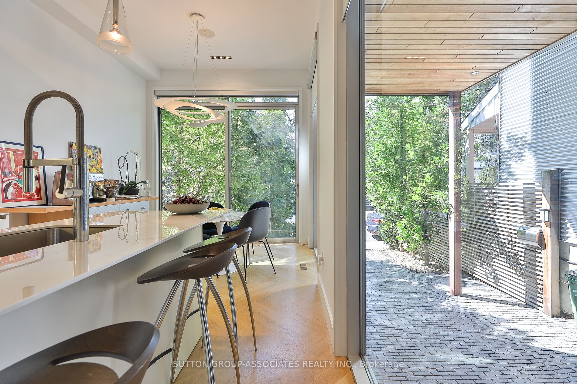 22 Mitchell Ave