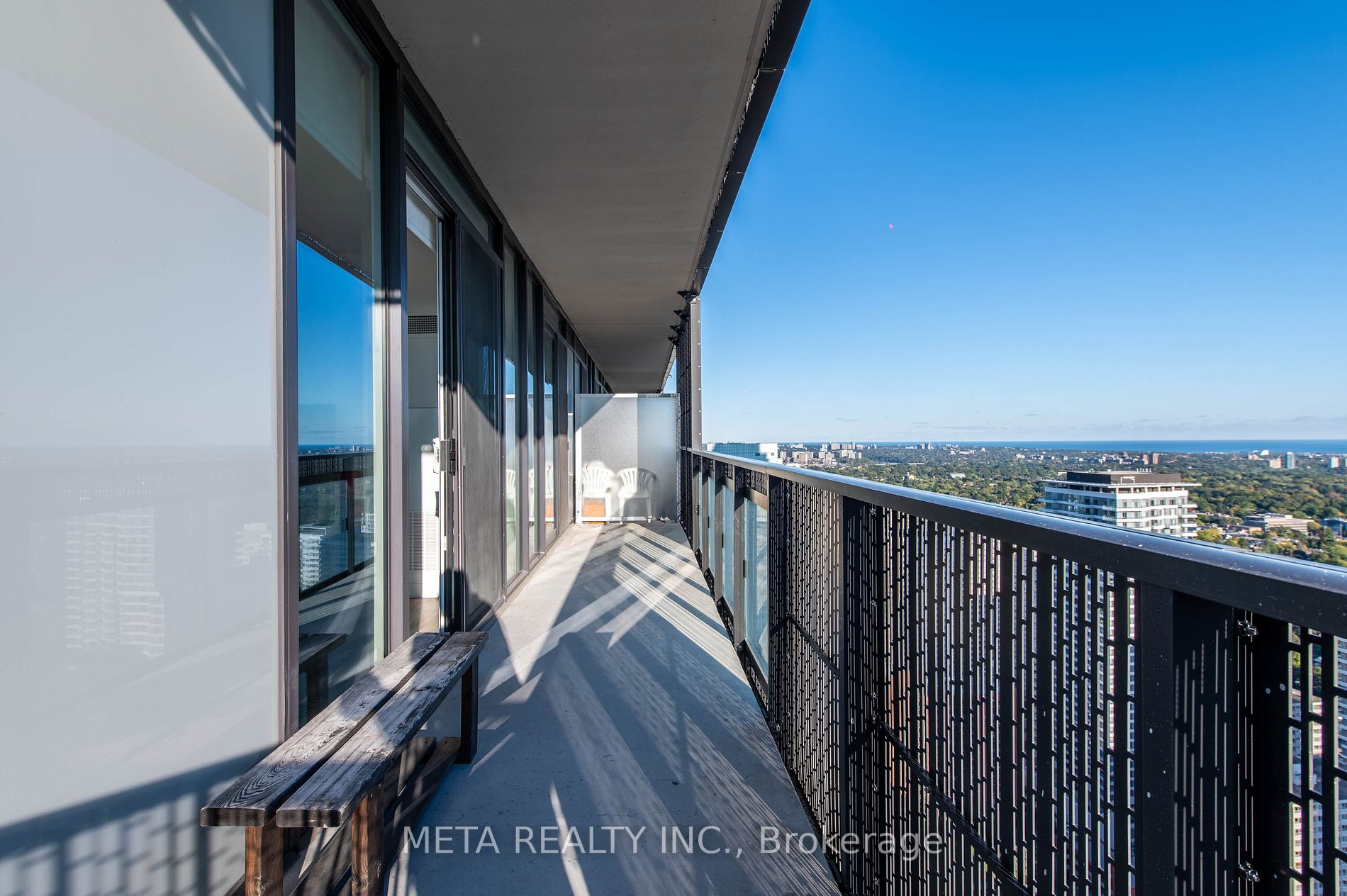 8 Eglinton Ave E, #3702
