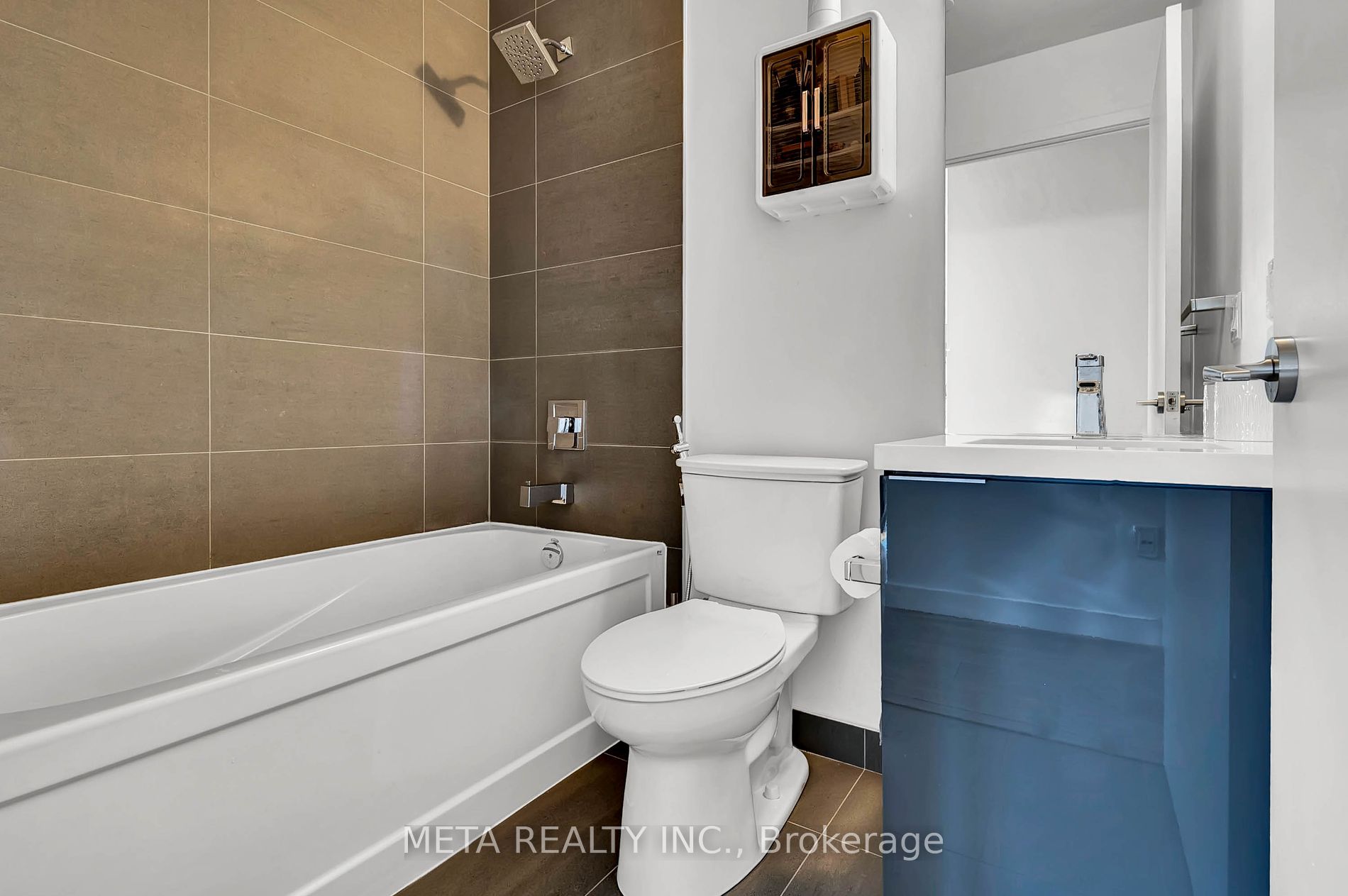 8 Eglinton Ave E, #3702