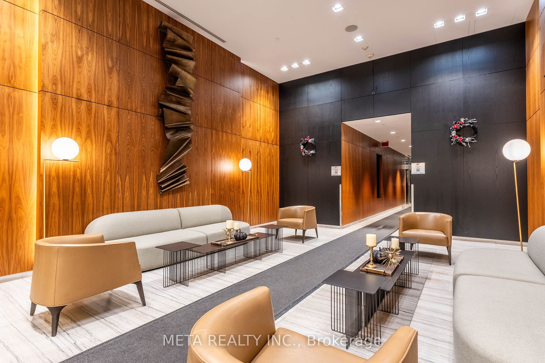 8 Eglinton Ave E, #3702