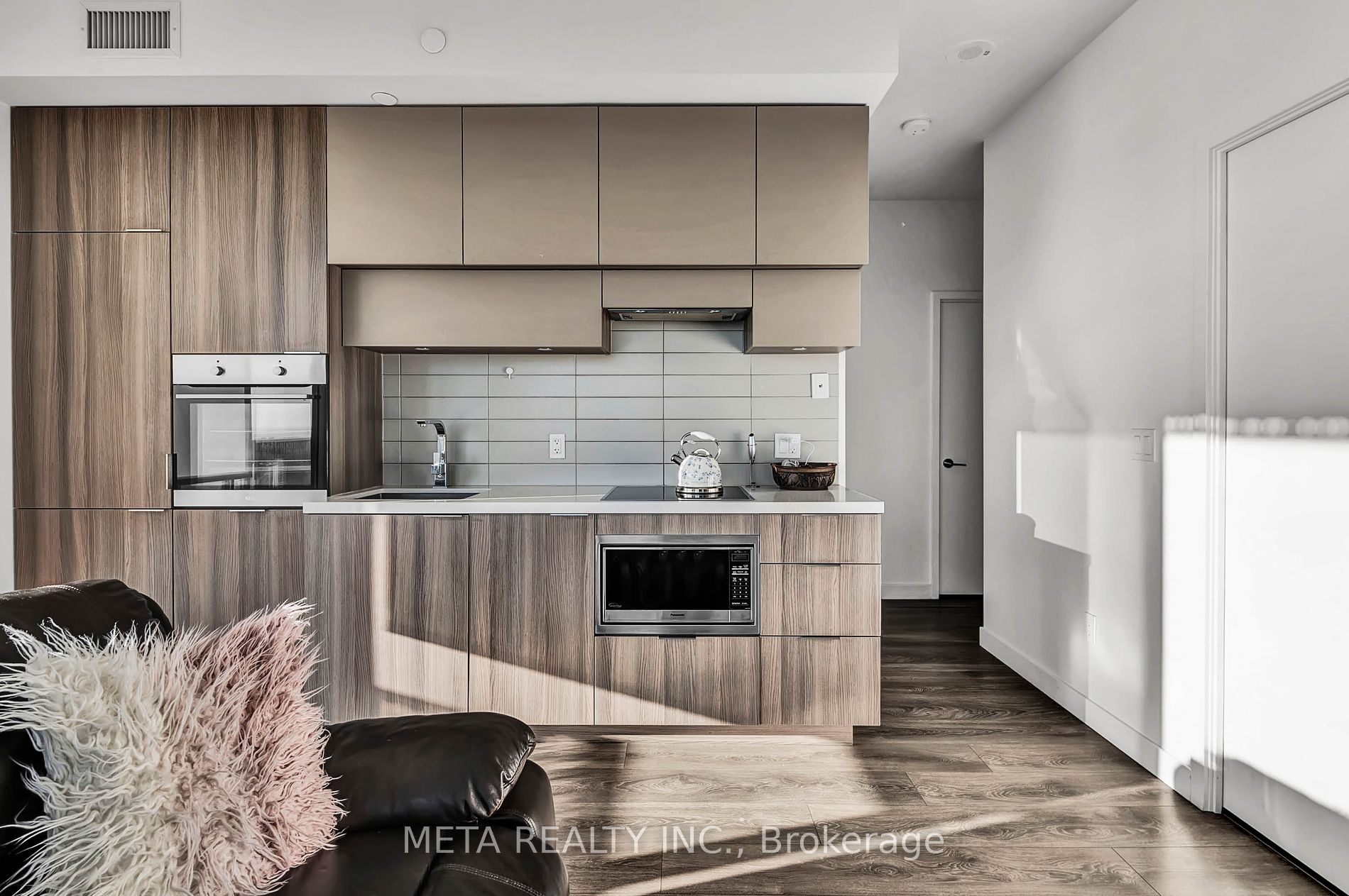 8 Eglinton Ave E, #3702