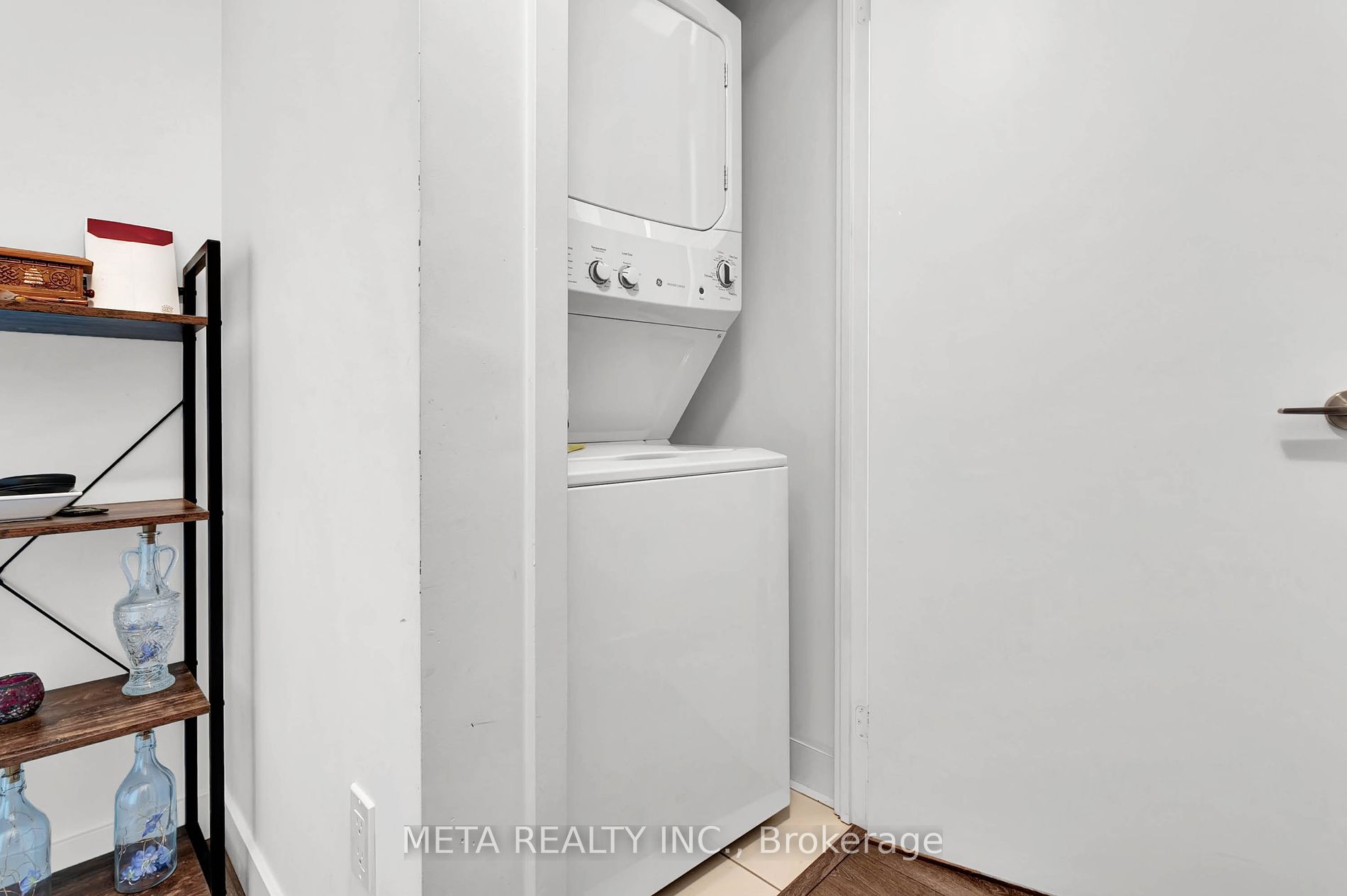 8 Eglinton Ave E, #3702