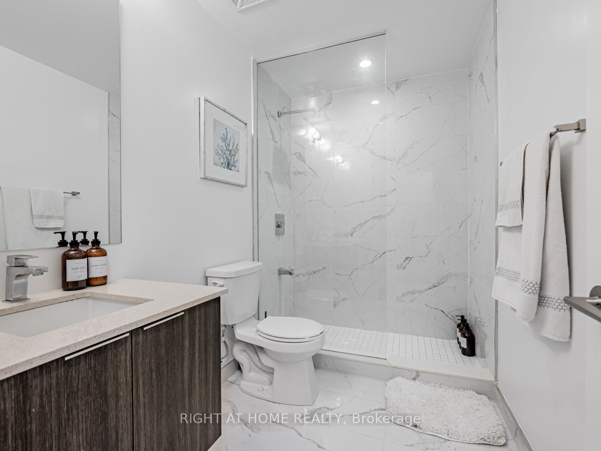 120 Parliament St, #405