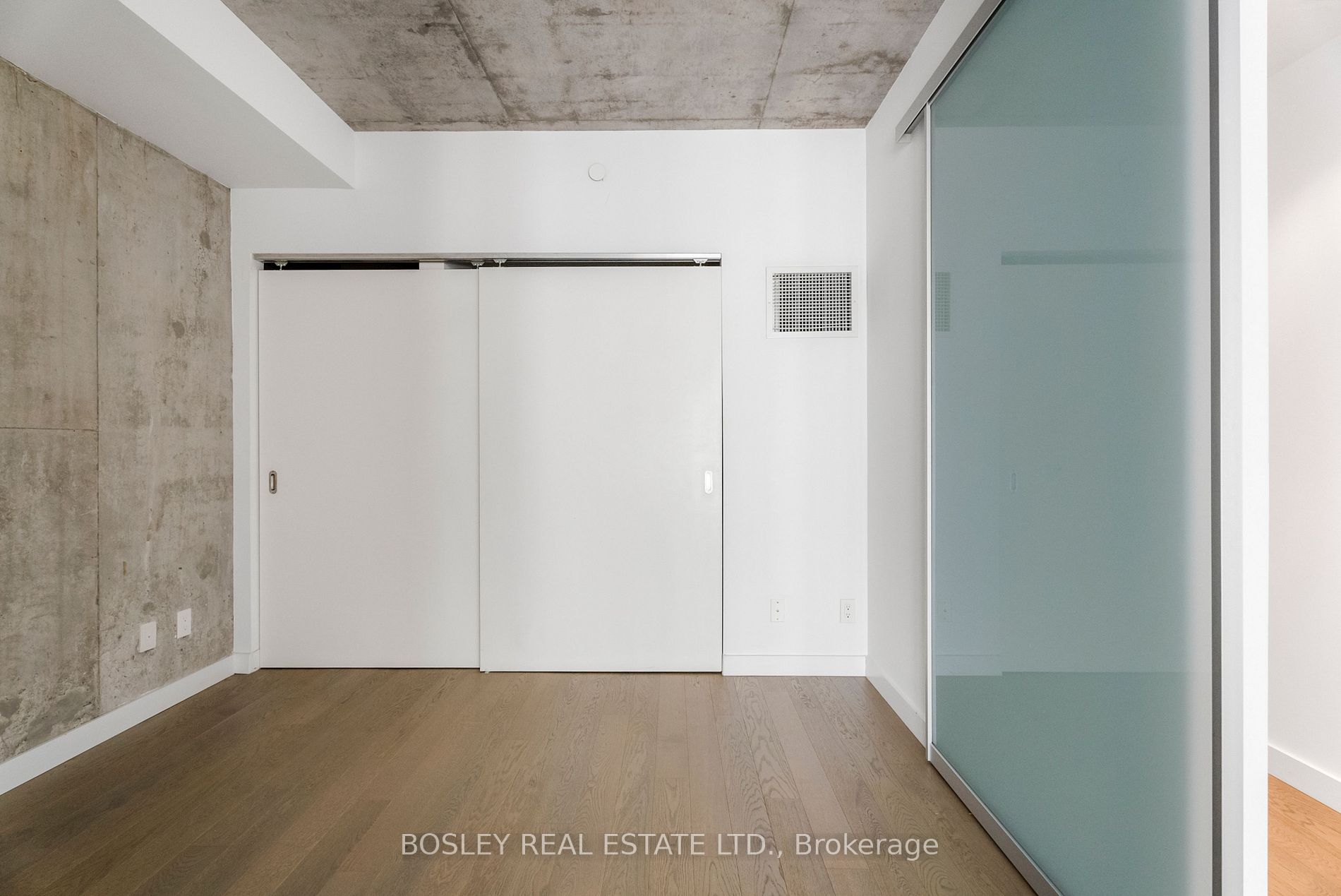 111 Bathurst St, #1007