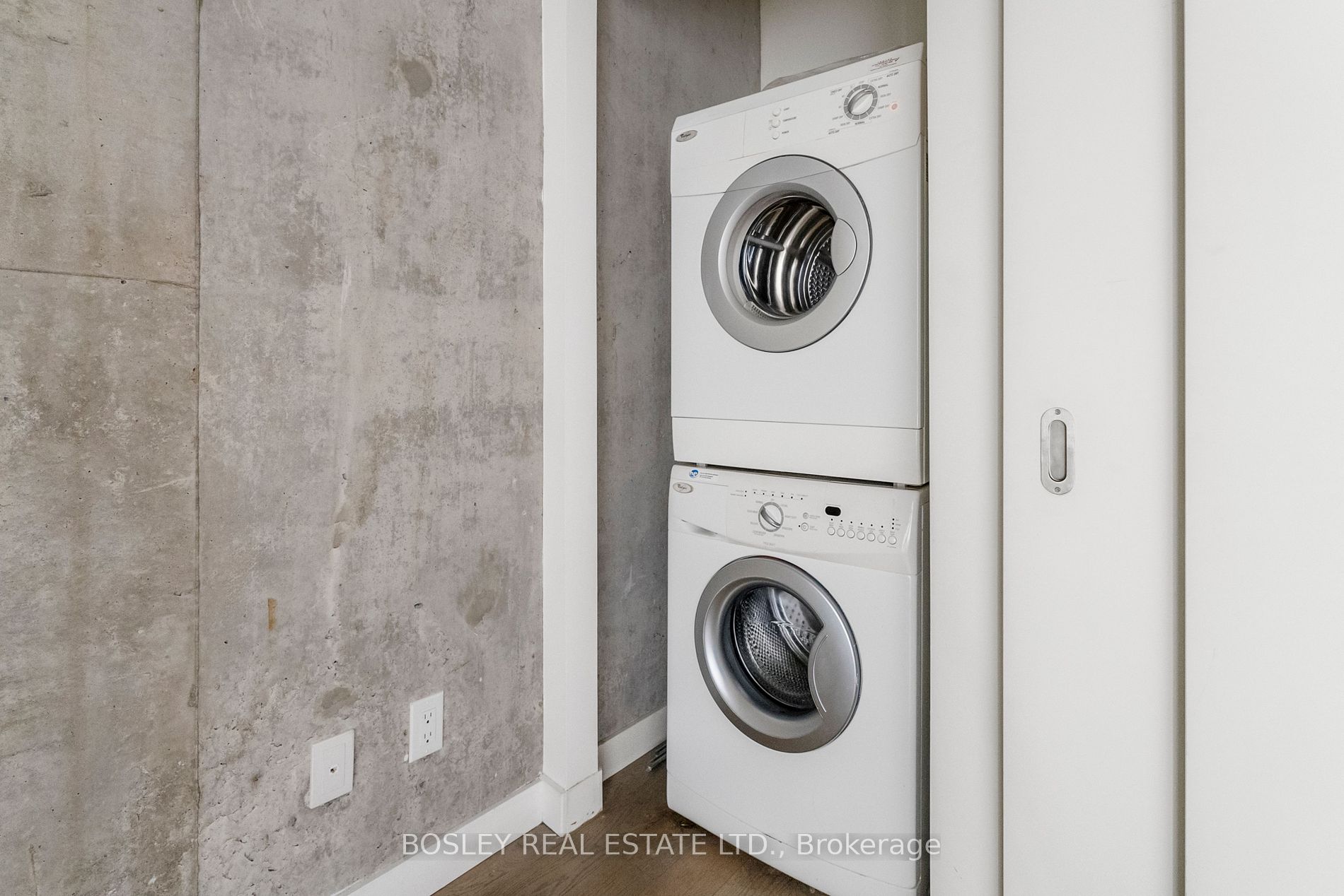 111 Bathurst St, #1007