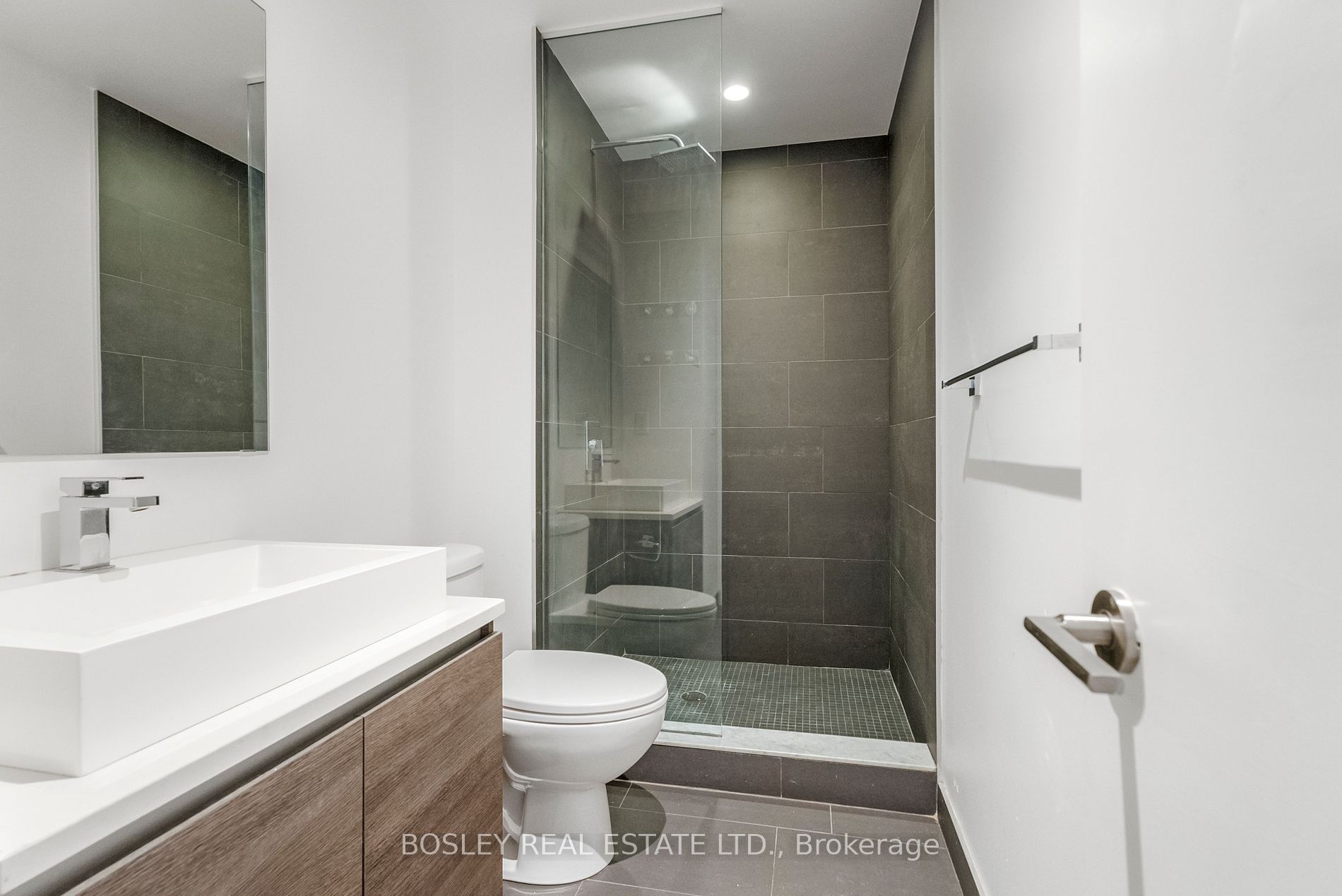 111 Bathurst St, #1007