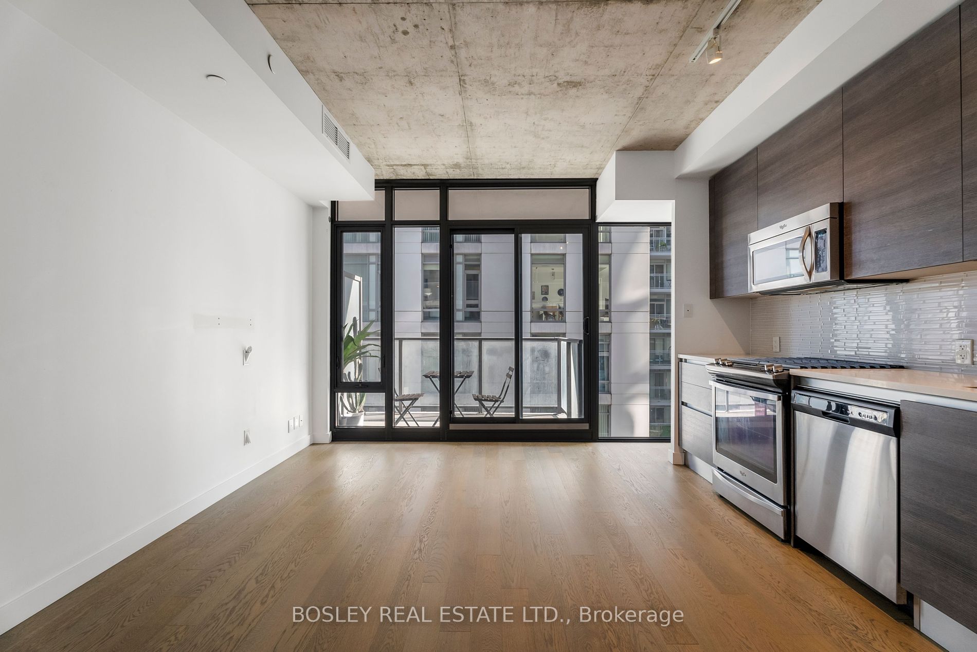111 Bathurst St, #1007