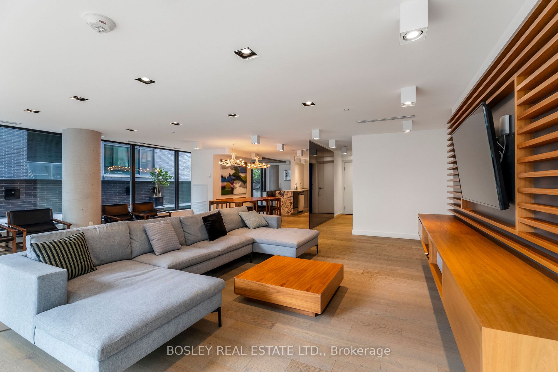 111 Bathurst St, #1007