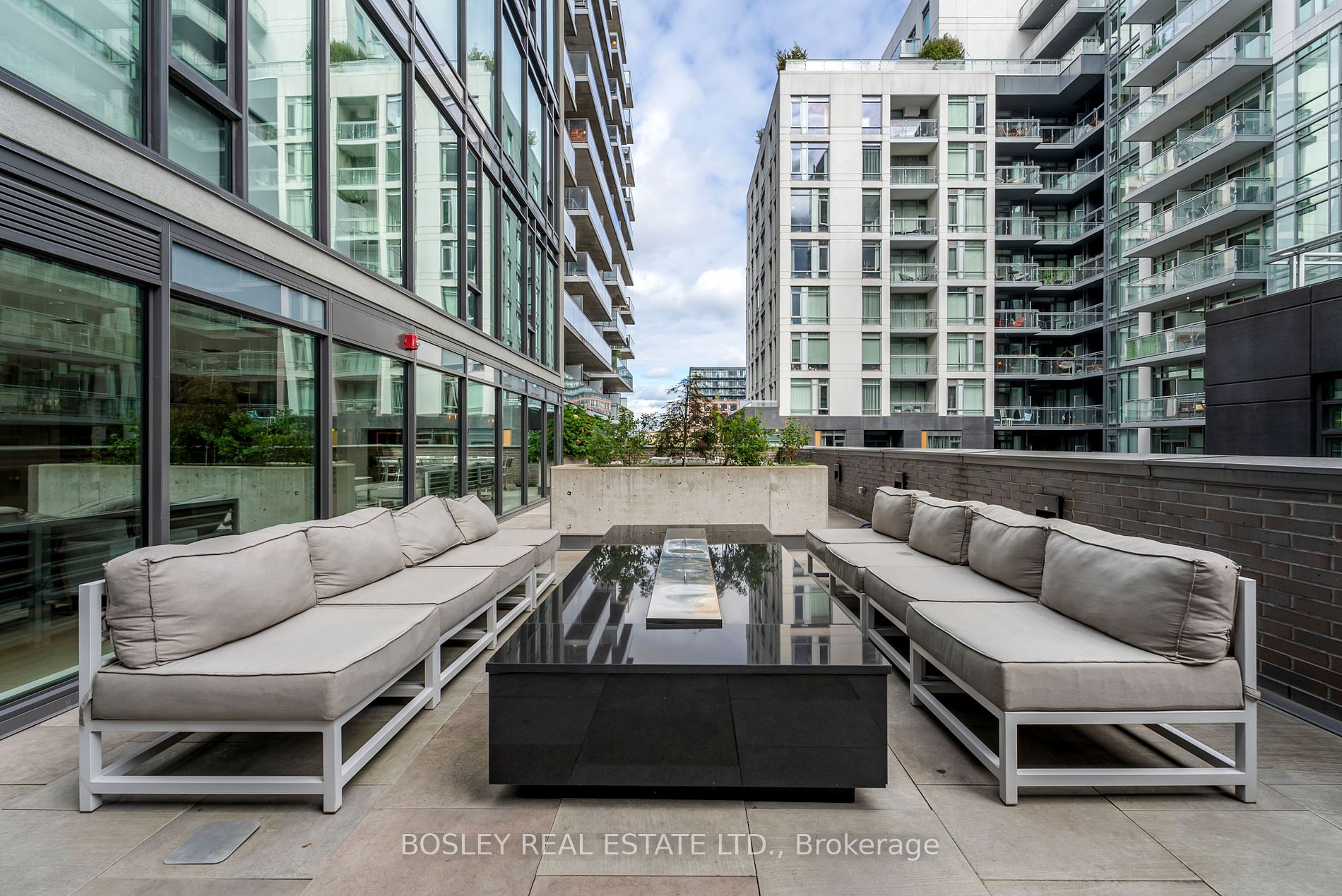111 Bathurst St, #1007