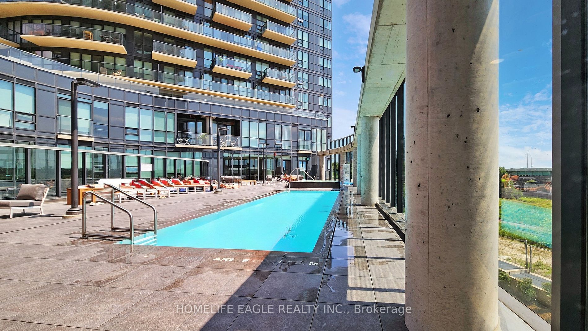 51 East Liberty St, #706