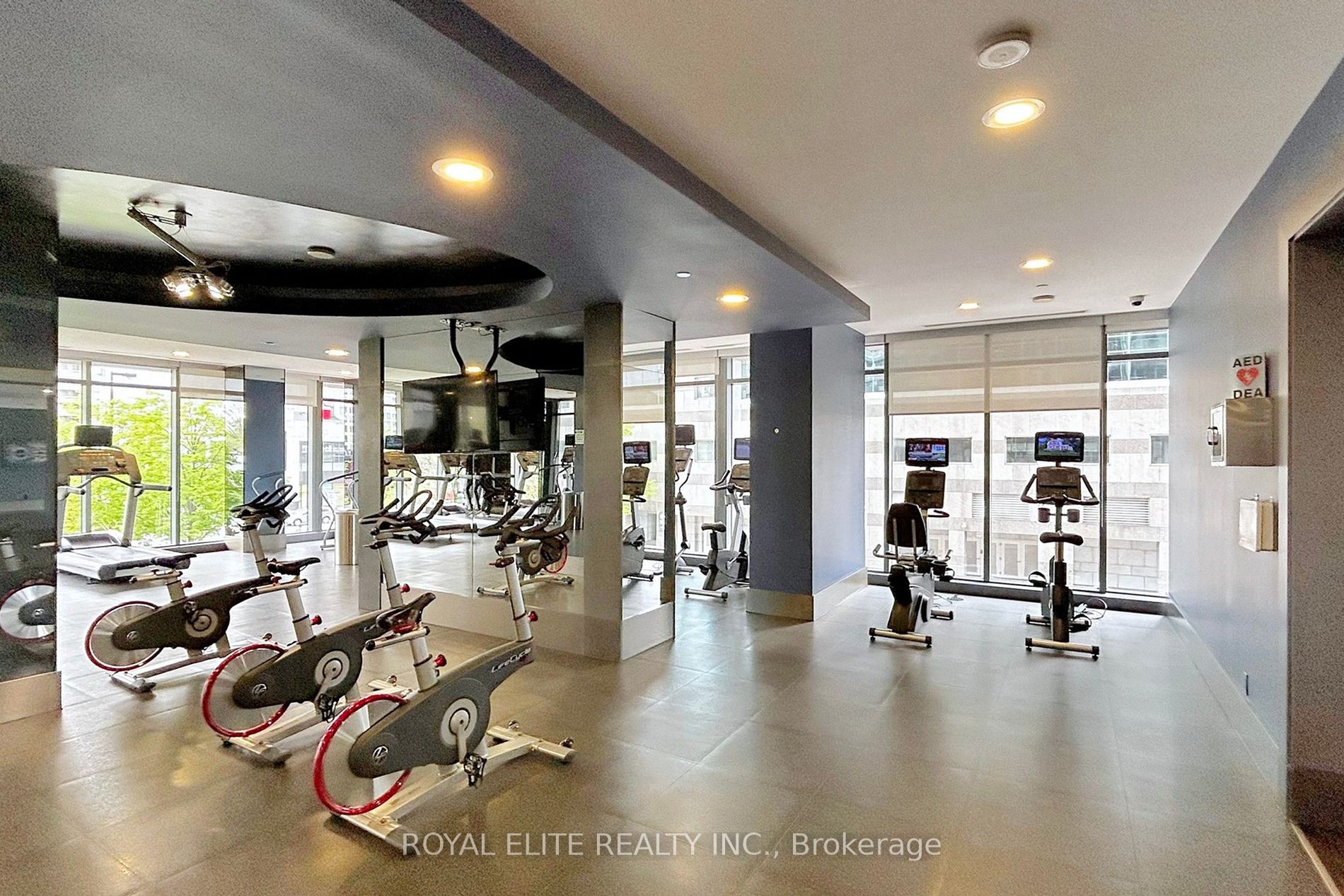 5162 Yonge St, #PH202
