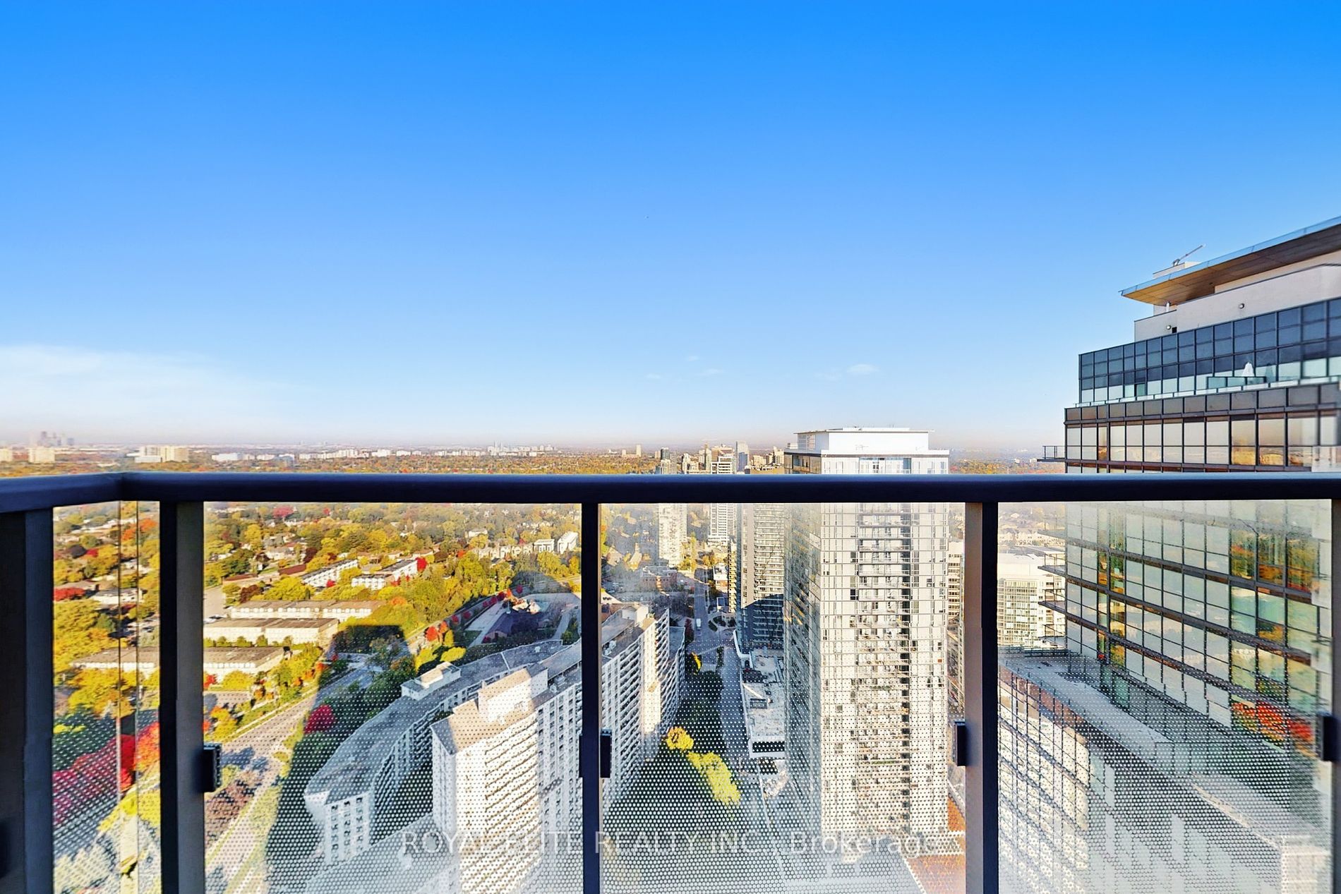 5162 Yonge St, #PH202