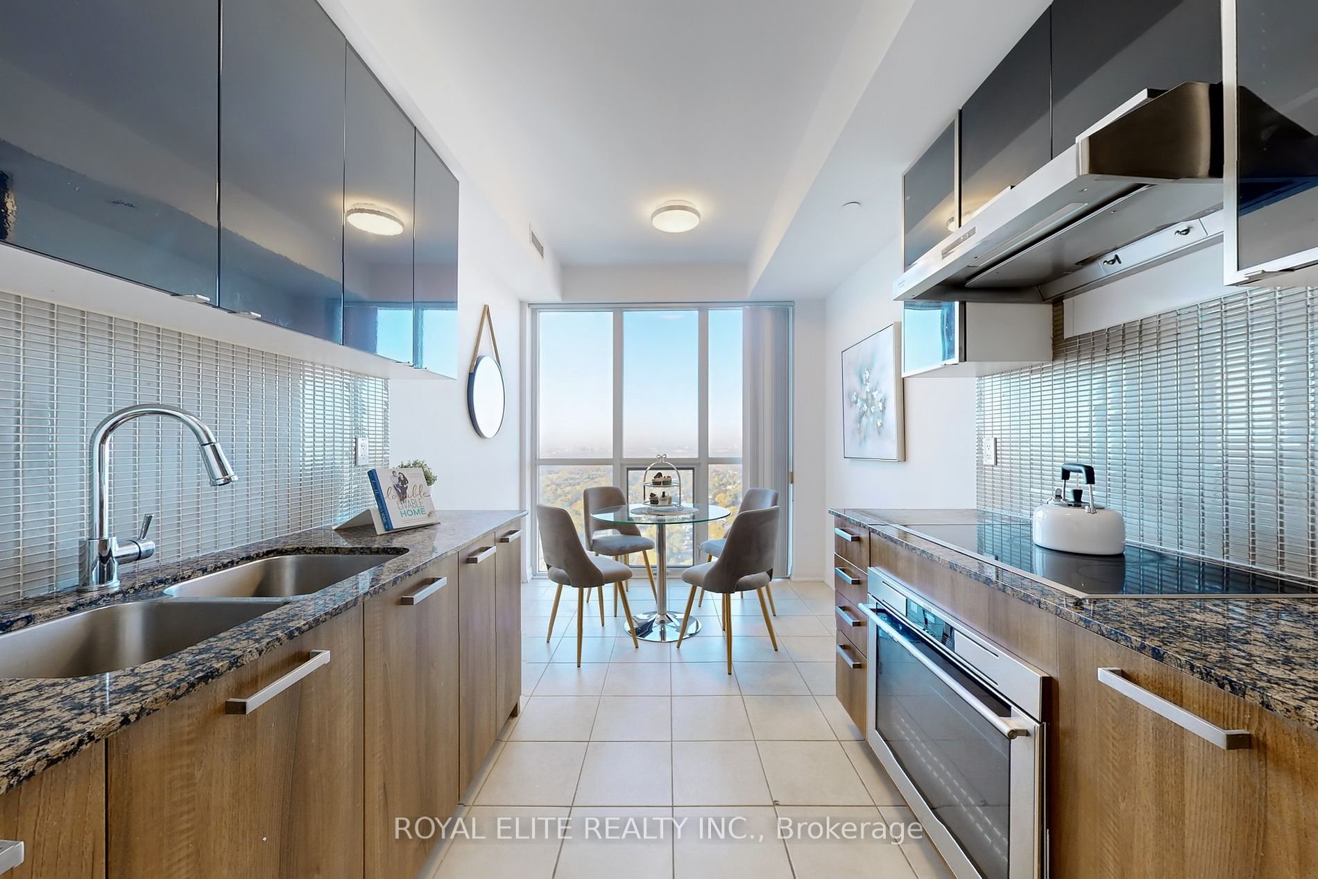 5162 Yonge St, #PH202