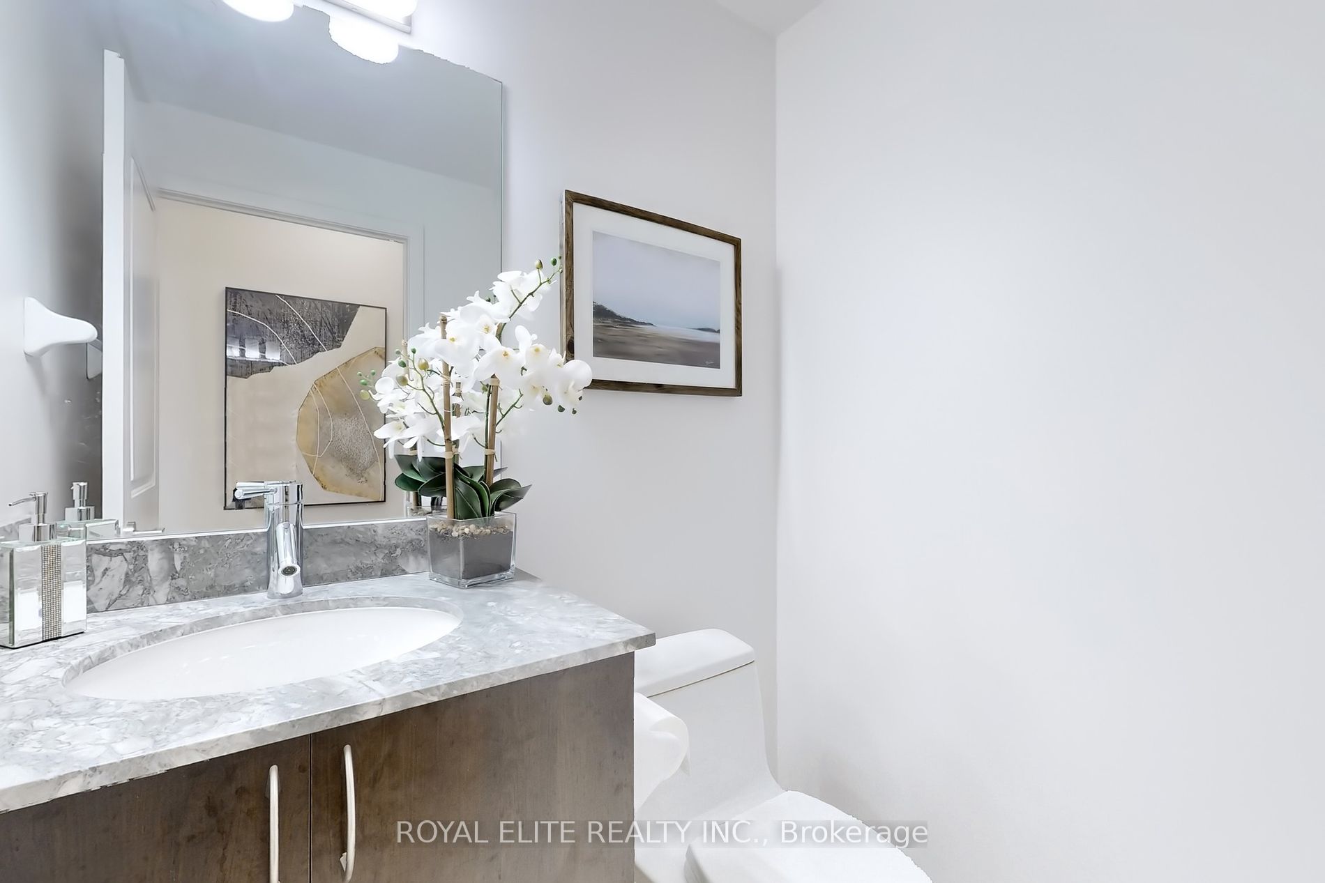5162 Yonge St, #PH202
