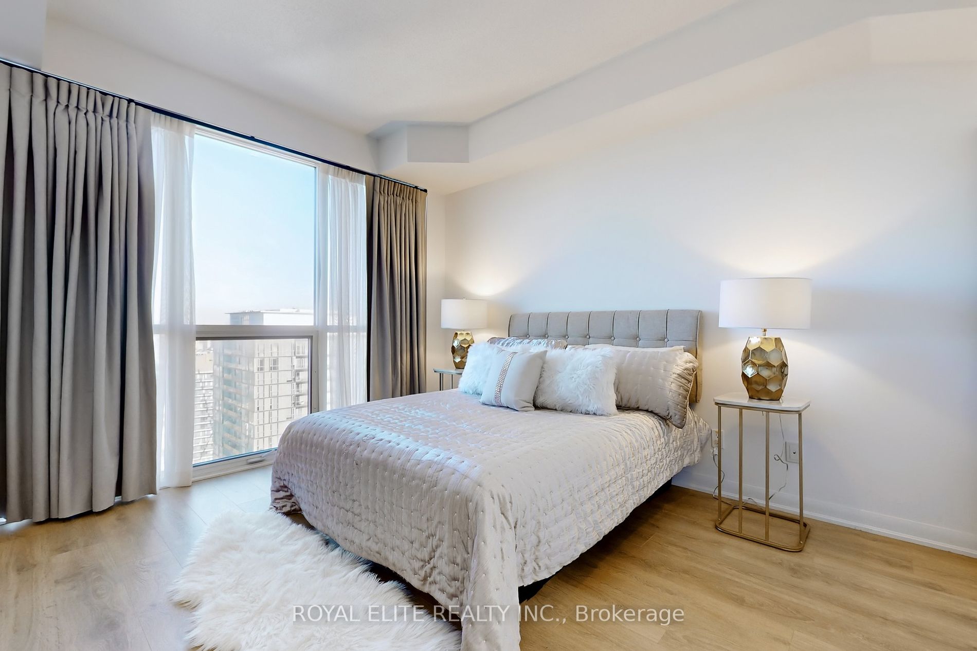 5162 Yonge St, #PH202