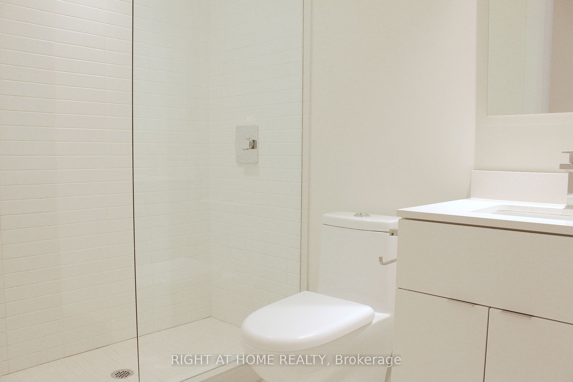 7 Grenville St, #512