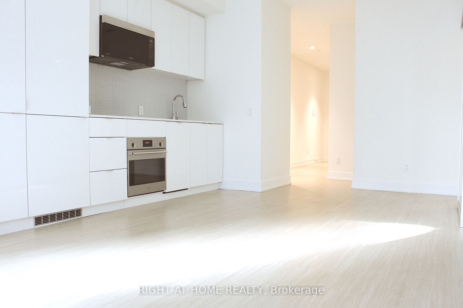 7 Grenville St, #512