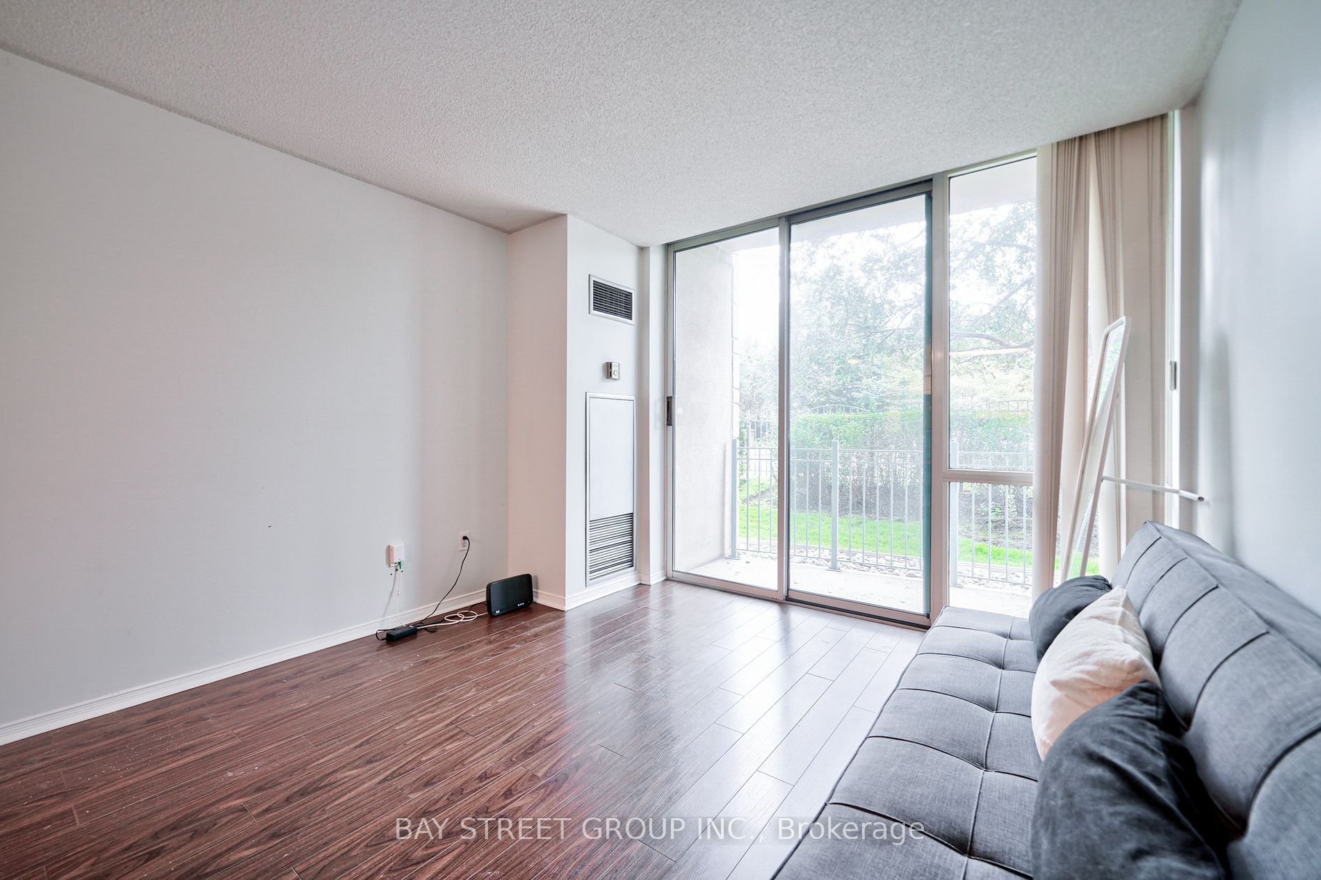 18 Pemberton Ave, #106