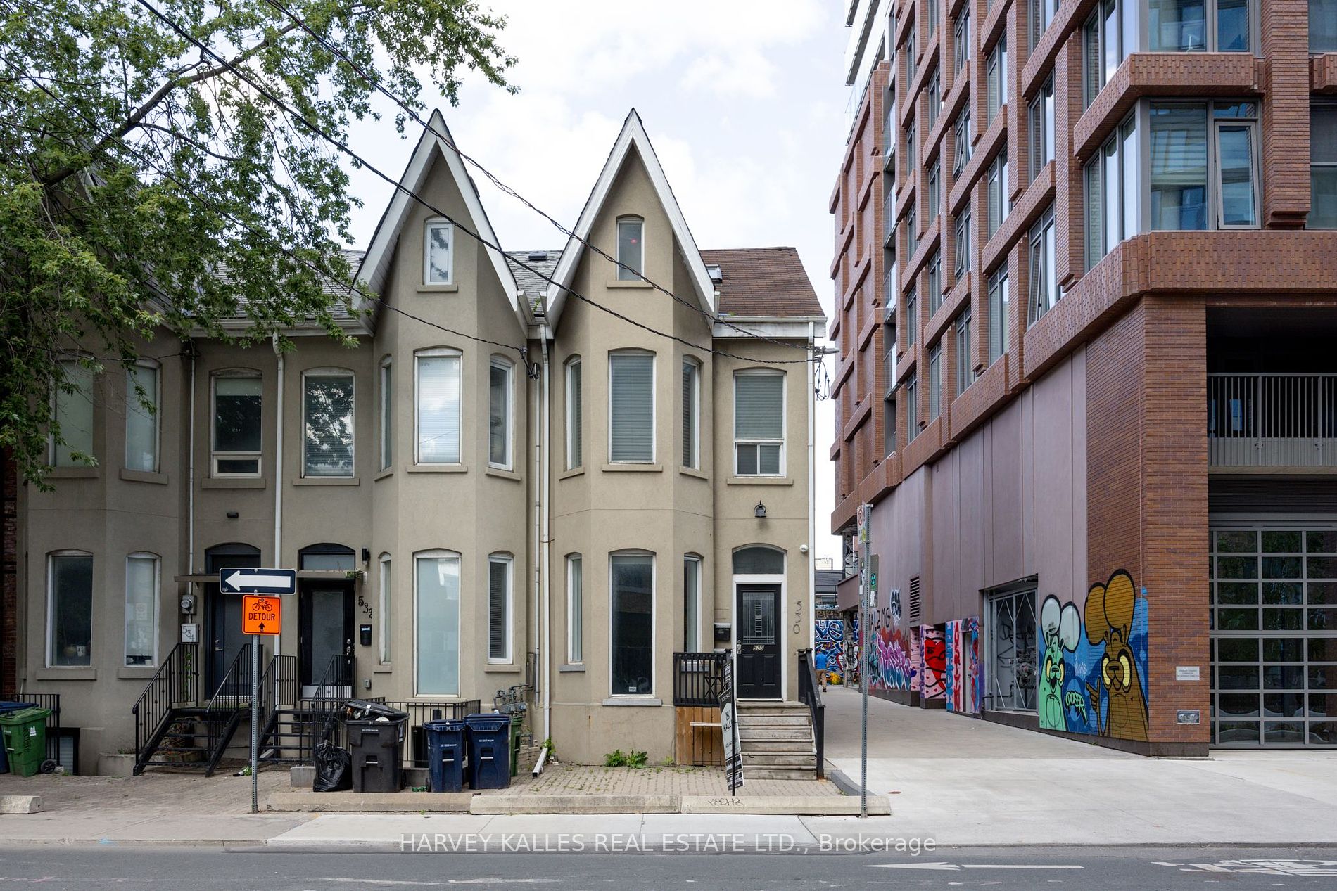 530 Richmond St W