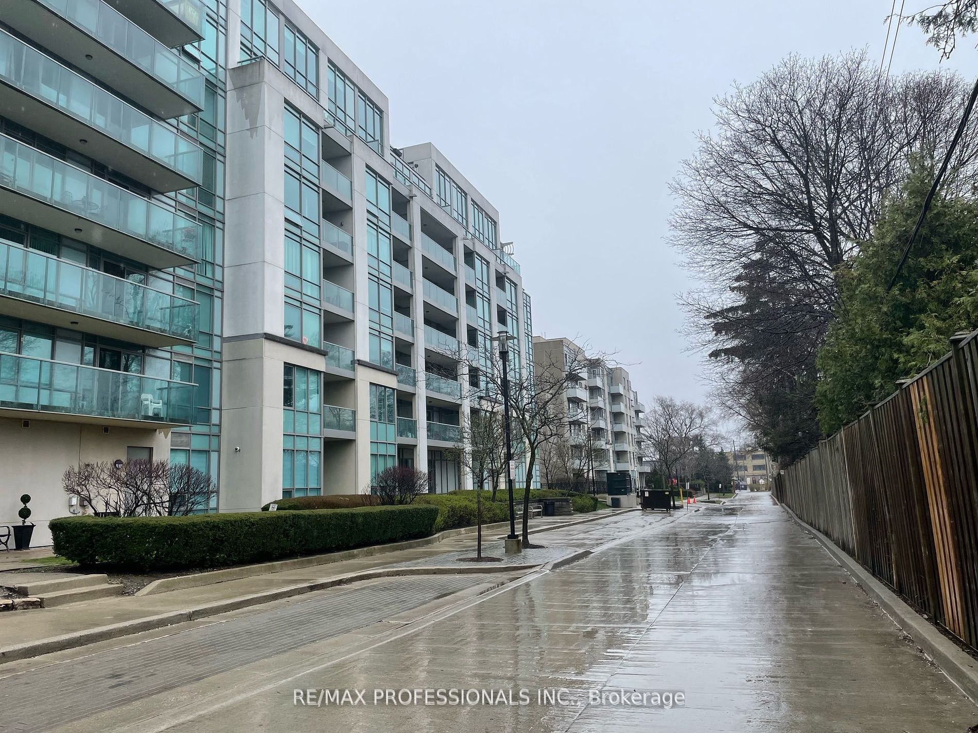 3830 Bathurst St, #108
