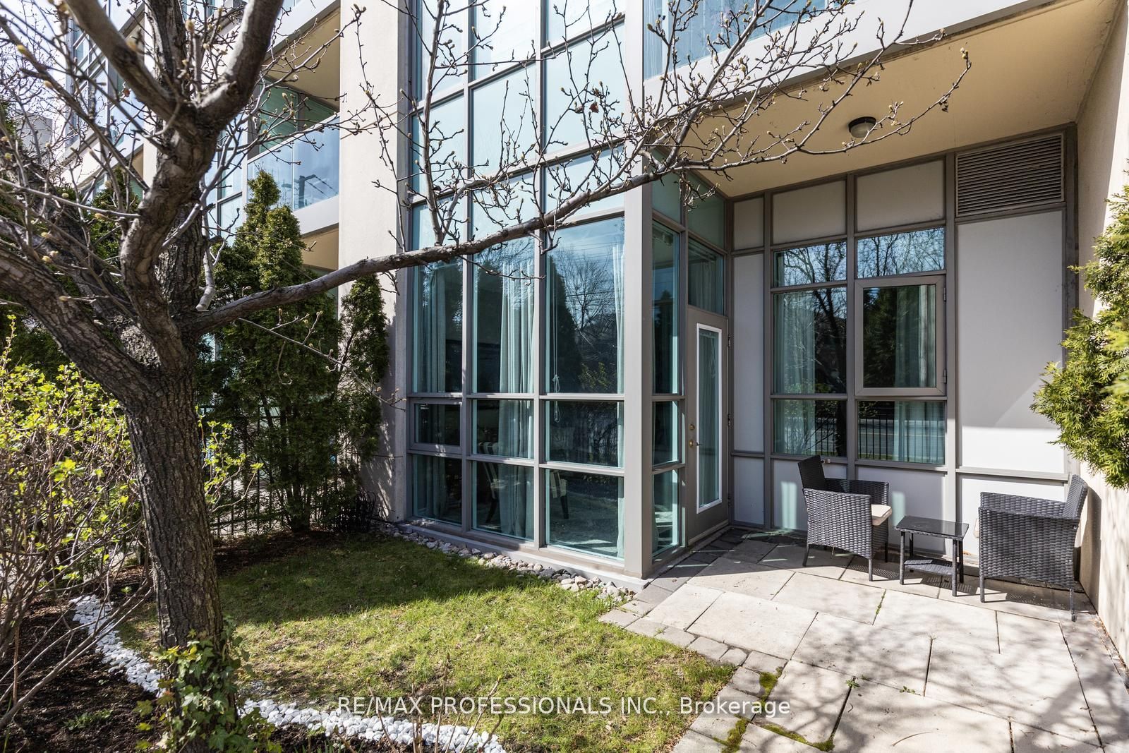 3830 Bathurst St, #108