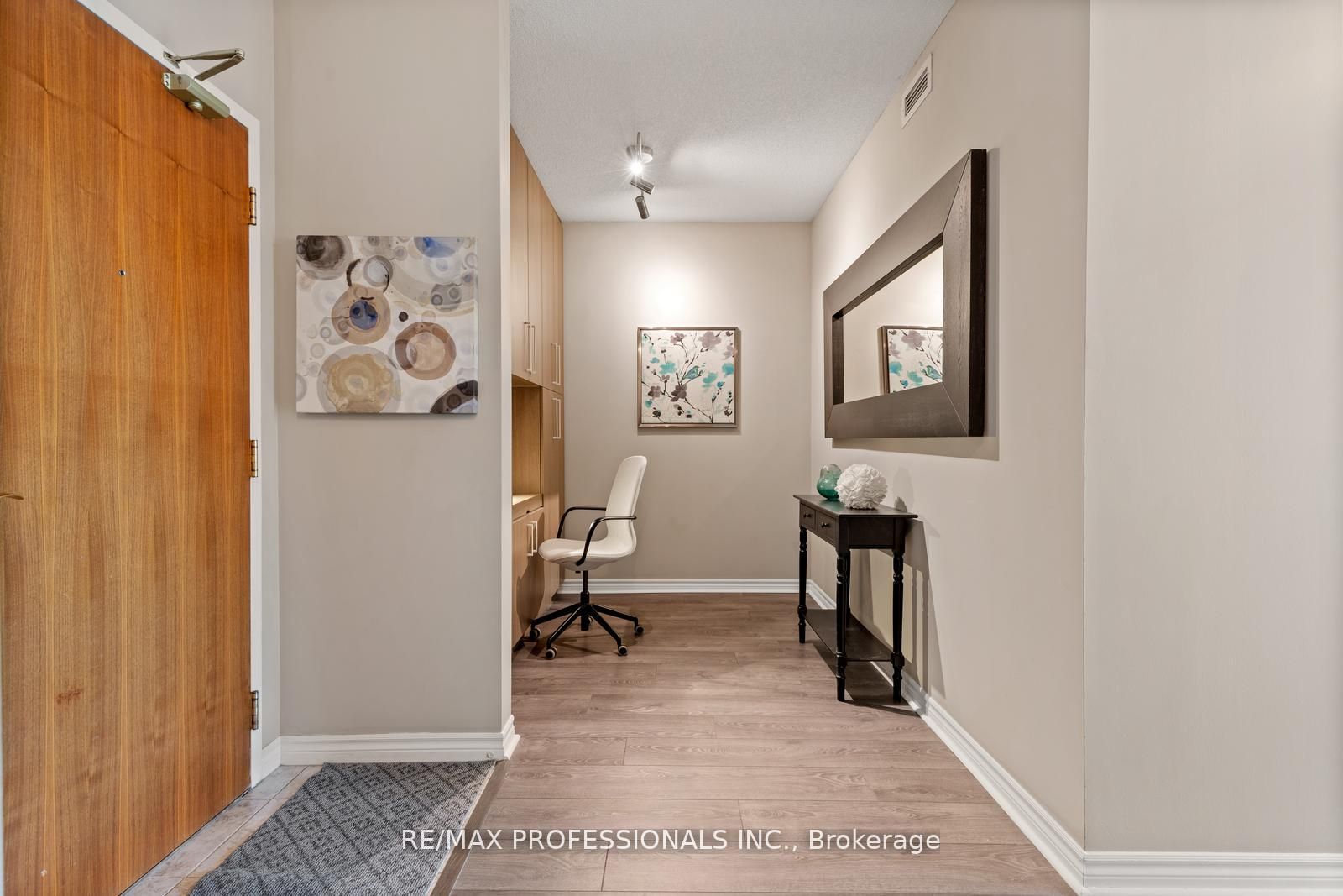 3830 Bathurst St, #108