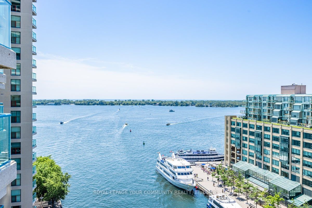 77 Harbour Sq, #1611