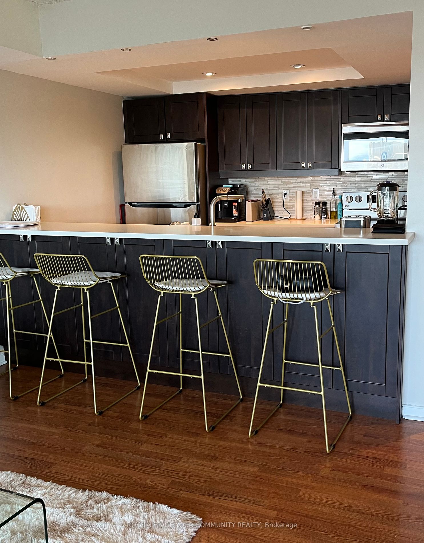 77 Harbour Sq, #1611