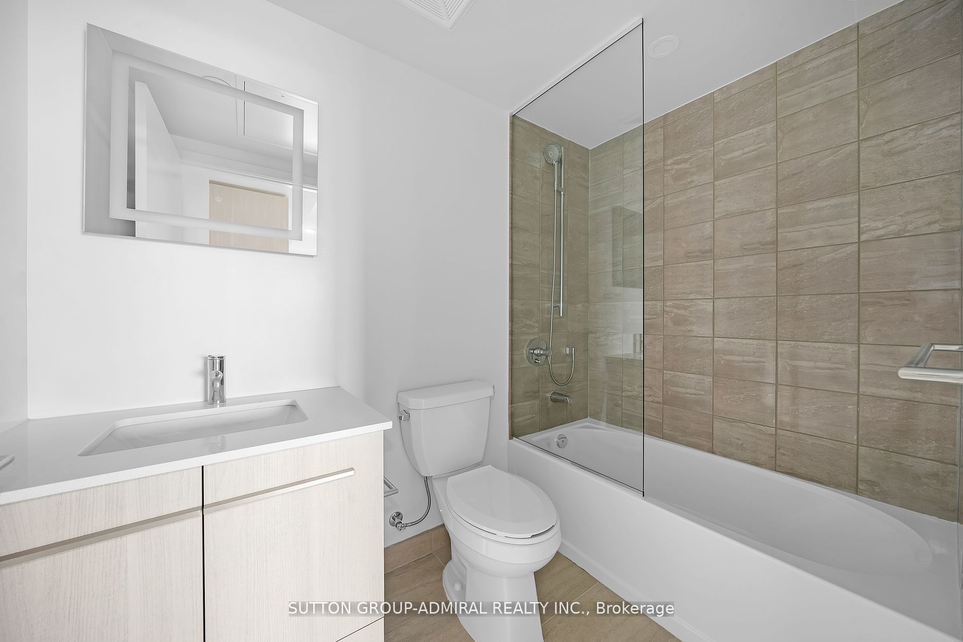 8 Cumberland St, #1706