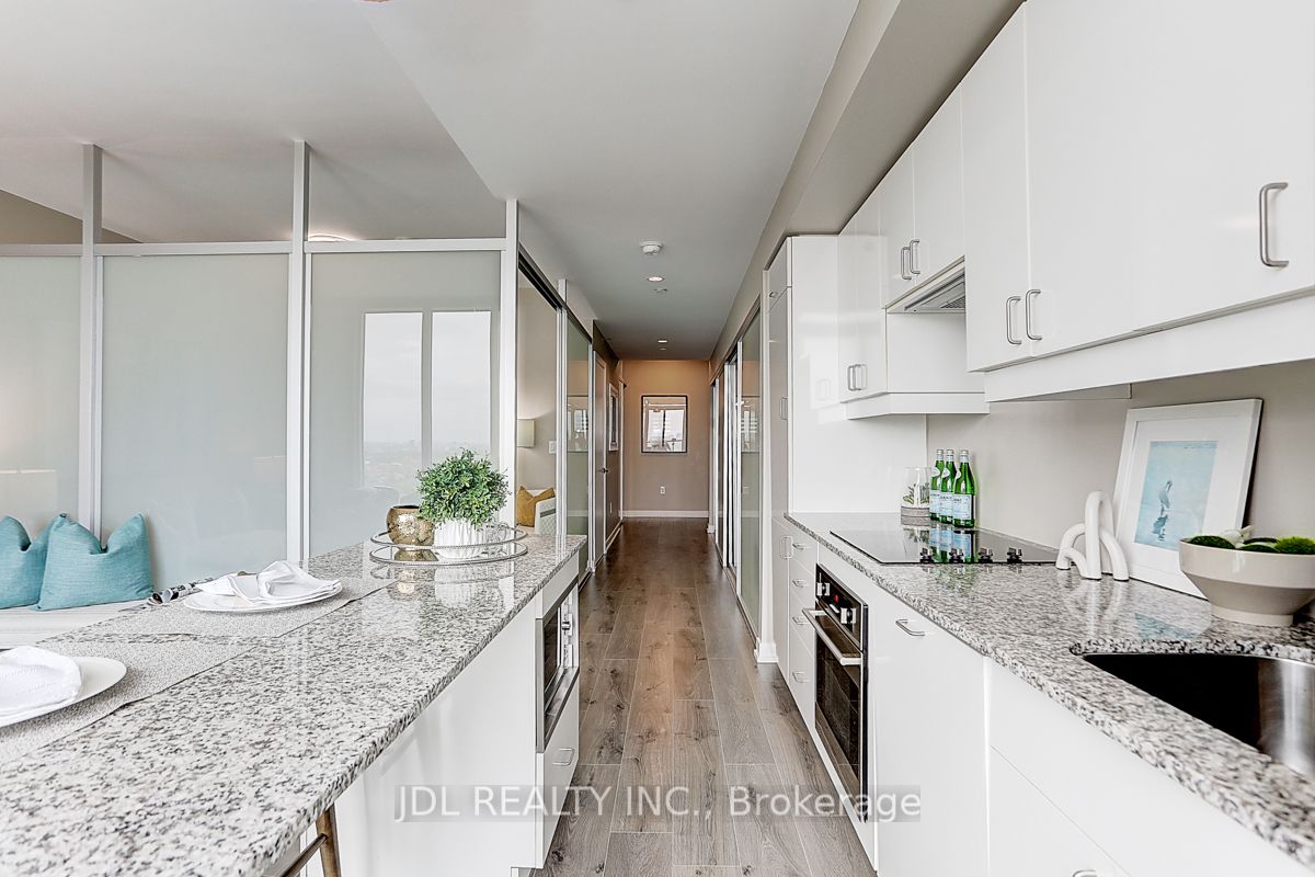 426 University Ave, #3201