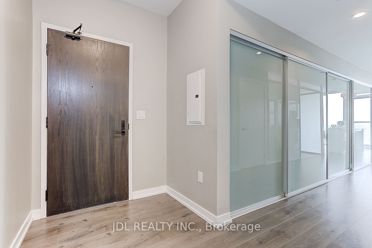 426 University Ave, #3201