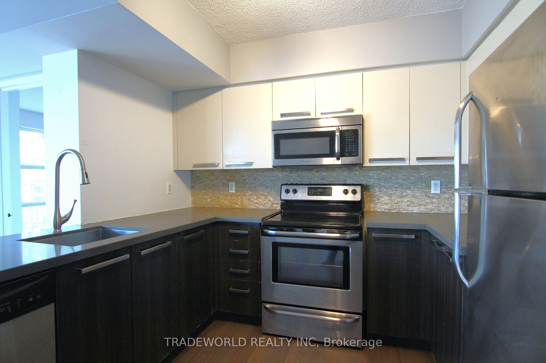 11 St Joseph St, #1612