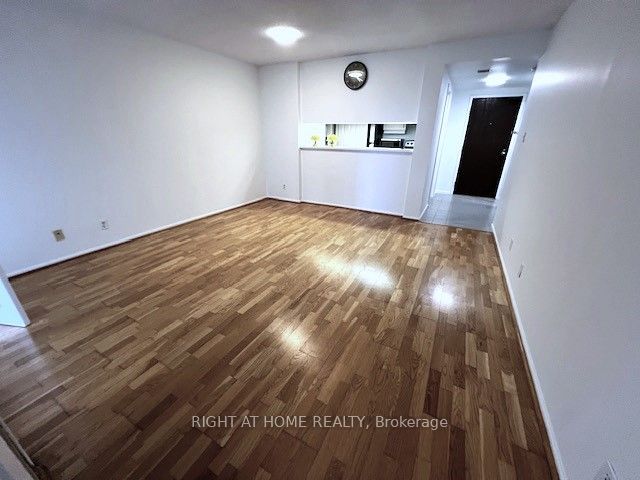 711 Bay St, #1616