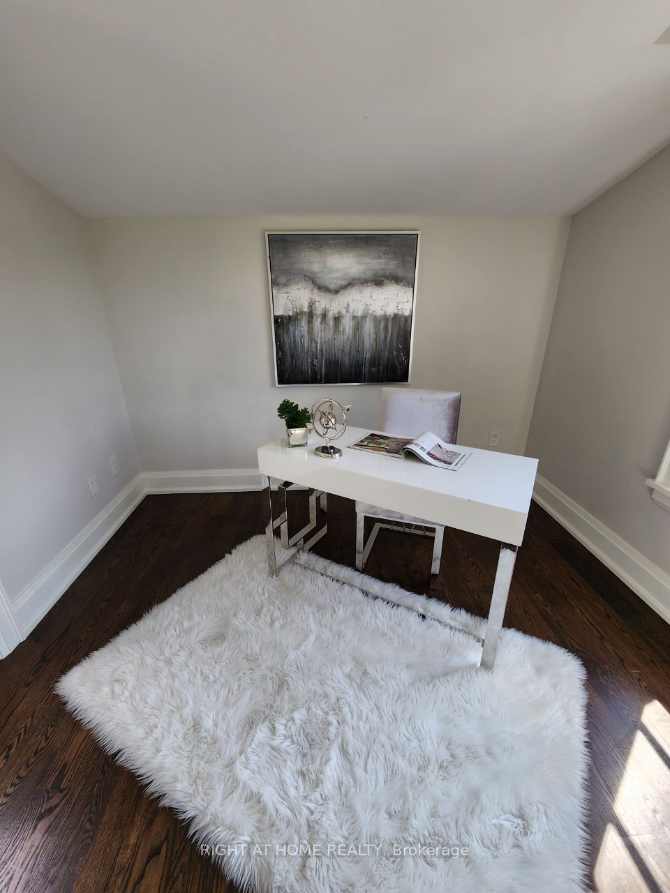 100 Parklea Dr