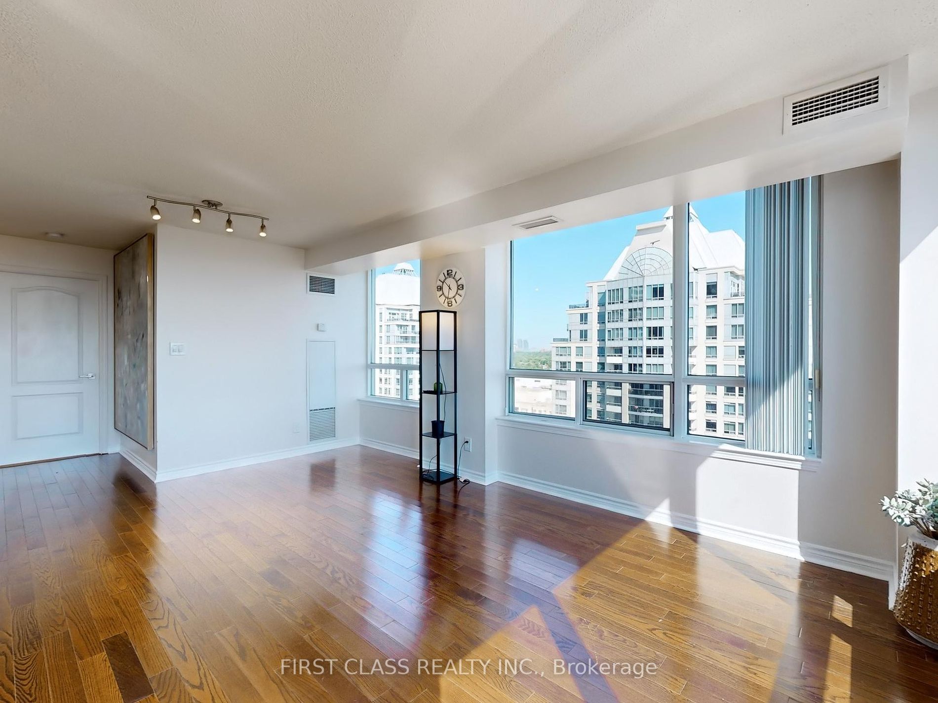 3 Rean Dr, #1604