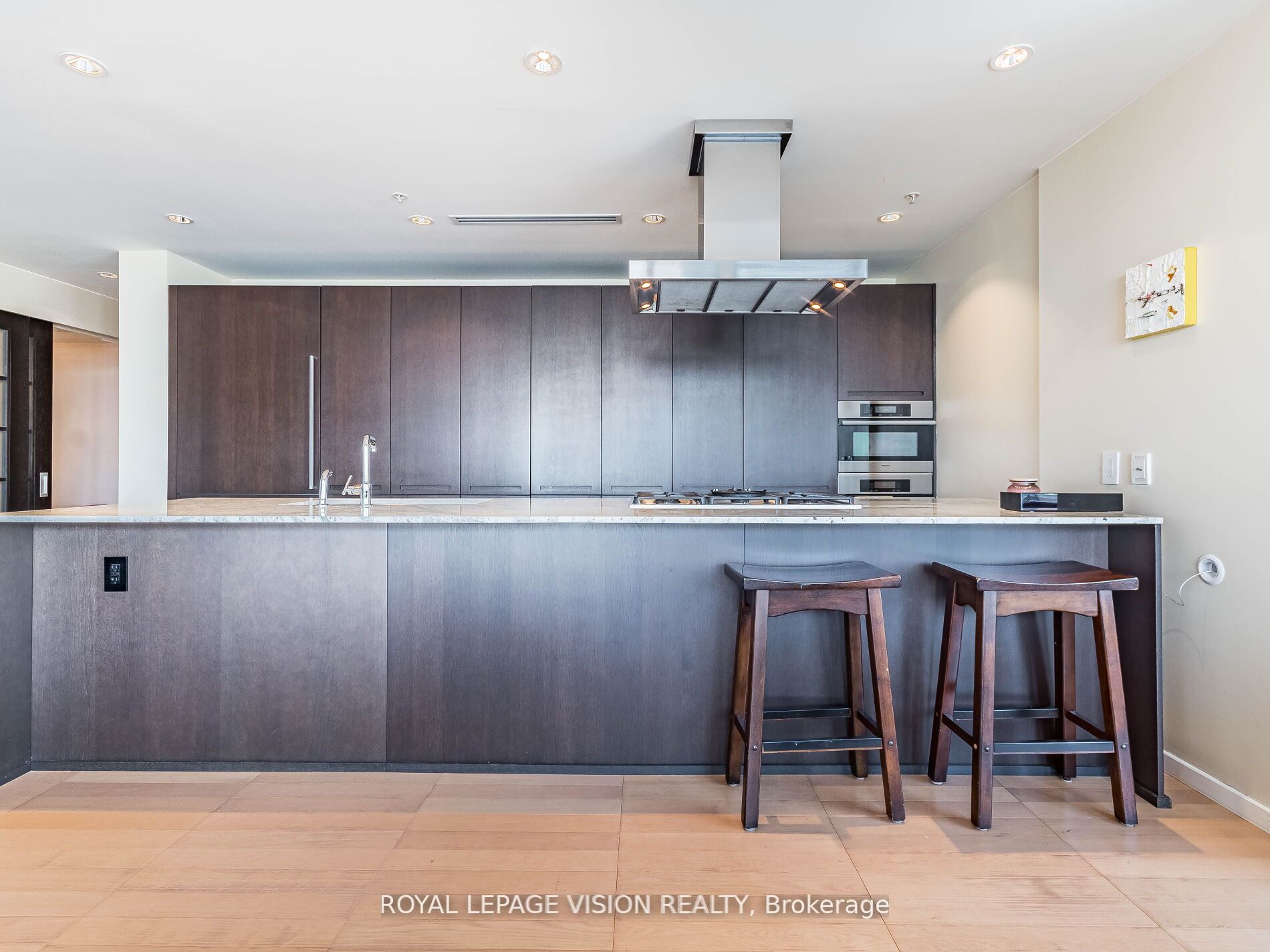 180 University Ave, #2105