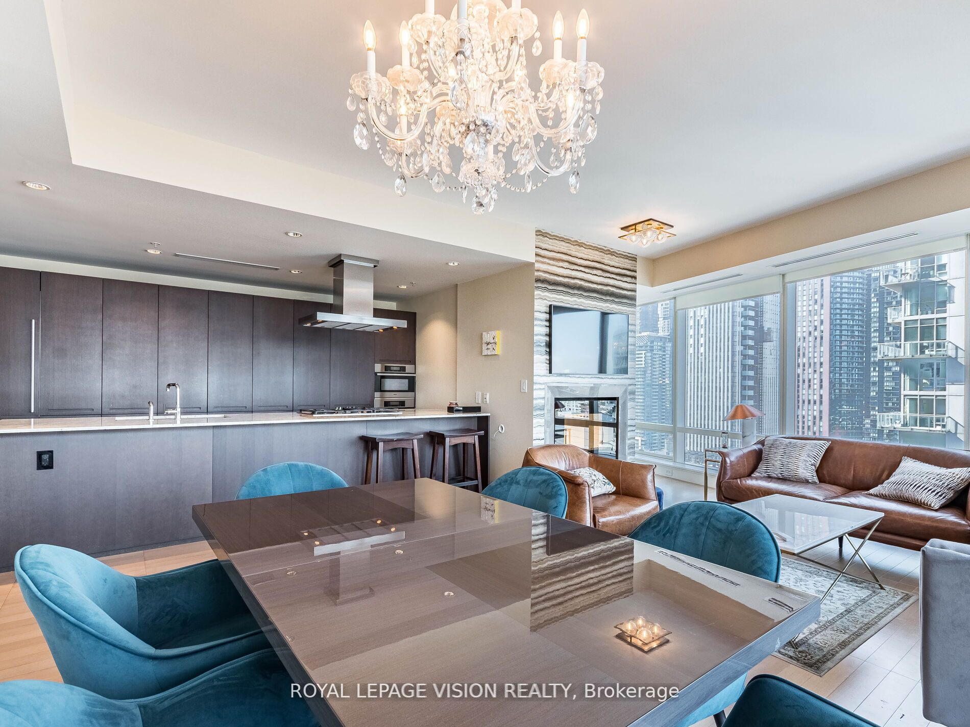 180 University Ave, #2105