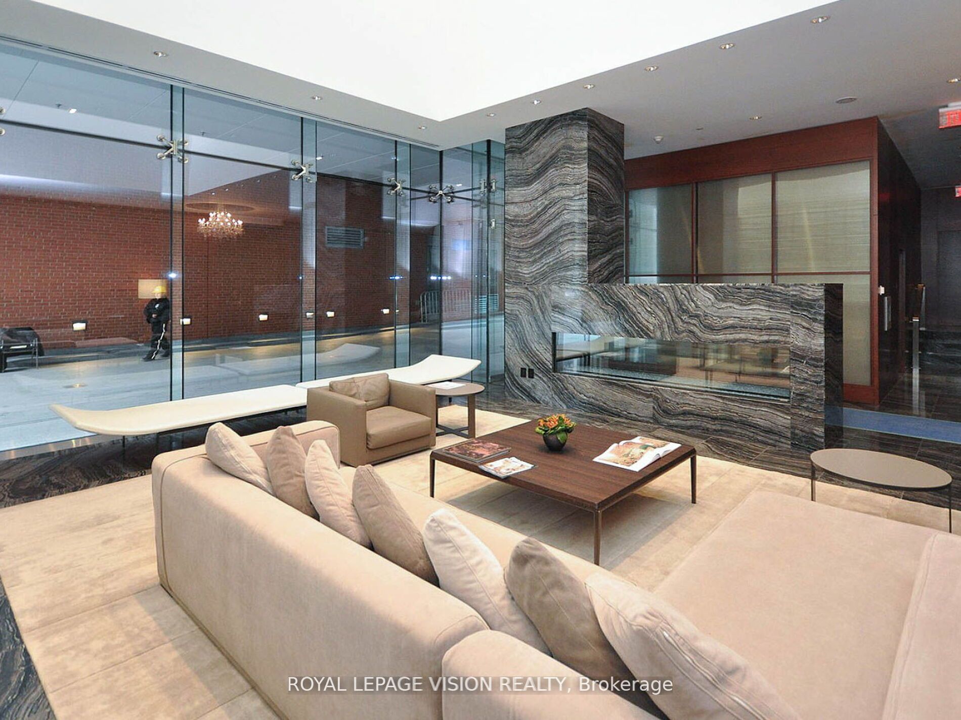 180 University Ave, #2105