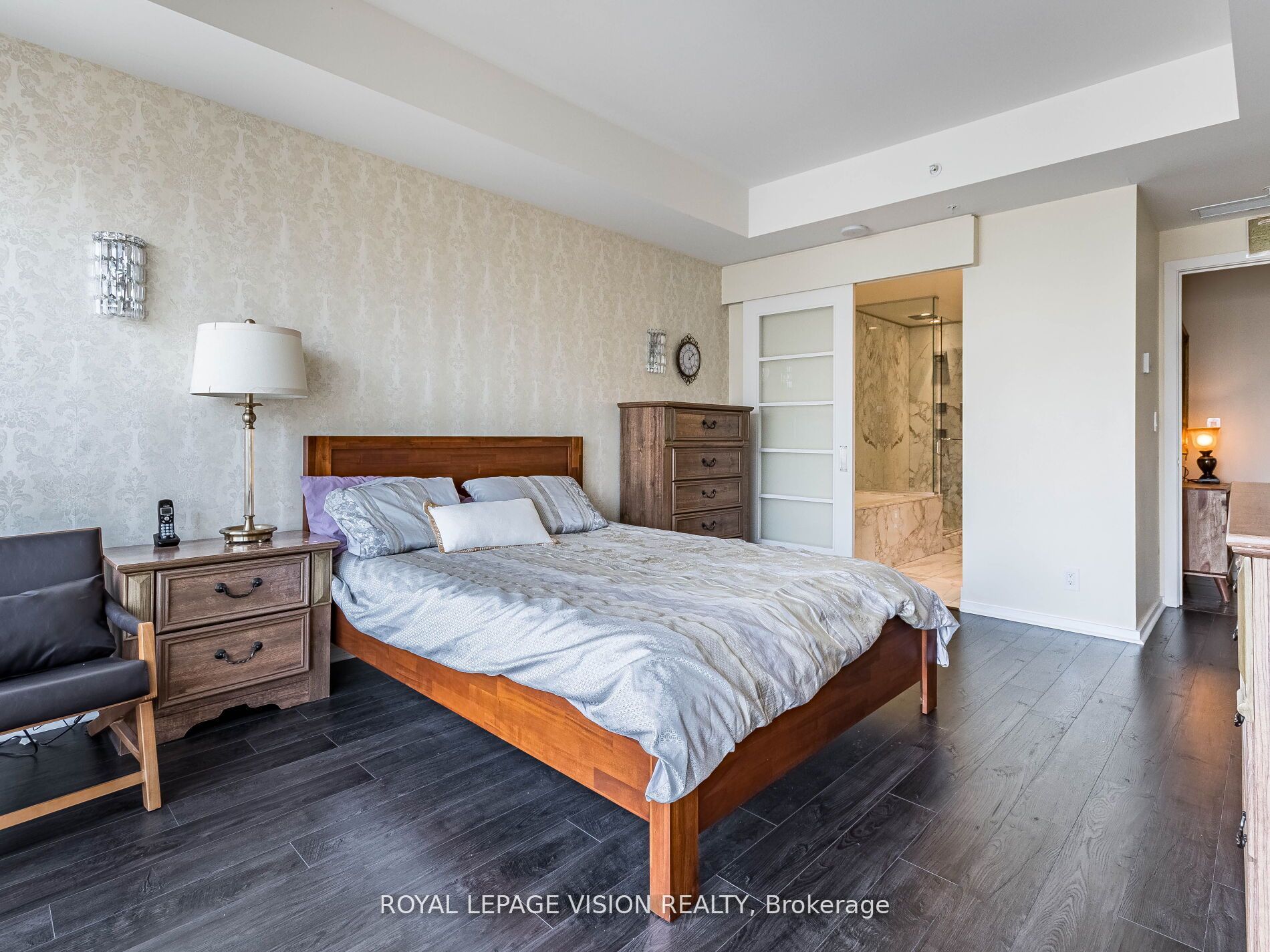 180 University Ave, #2105