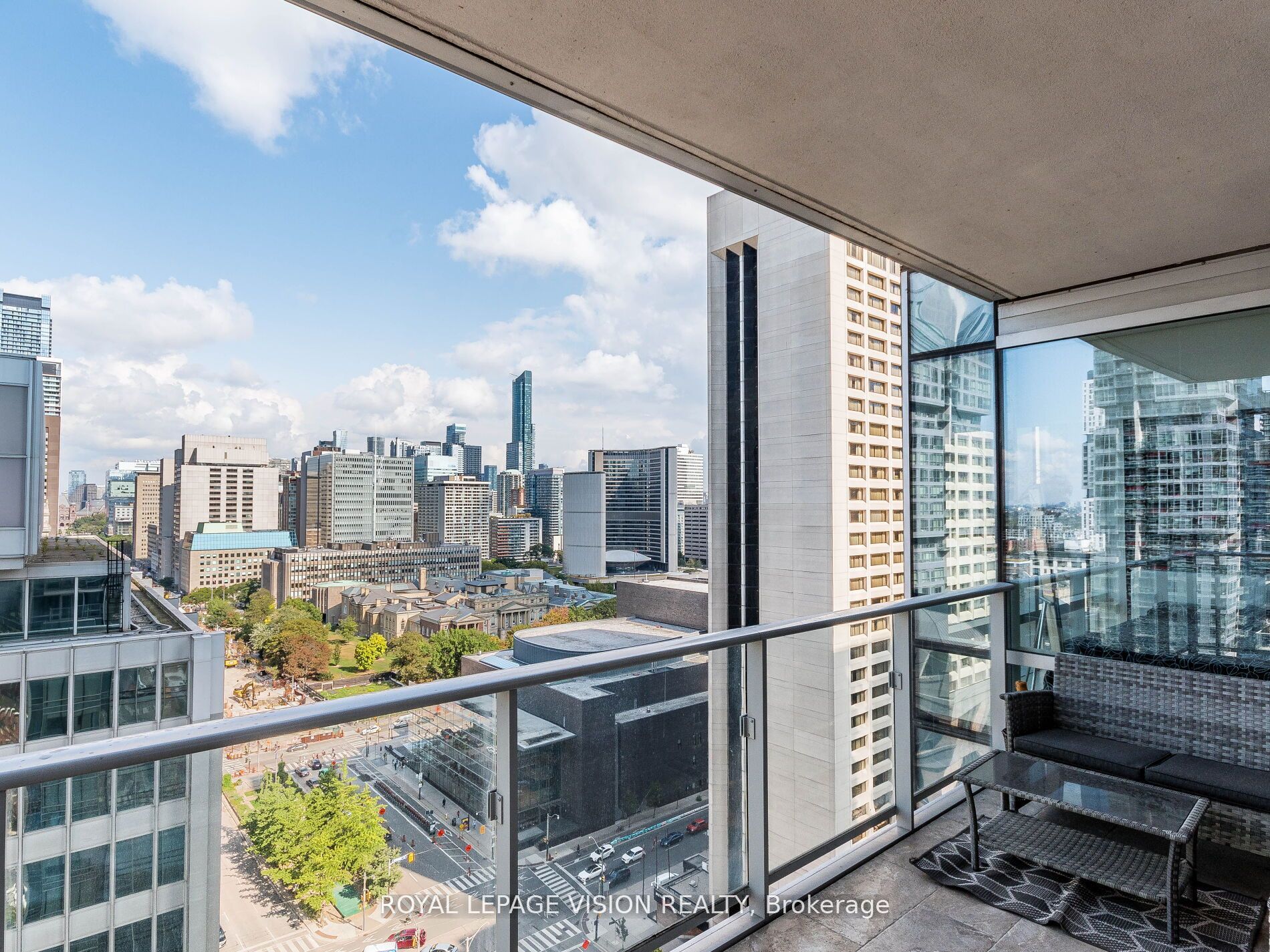 180 University Ave, #2105