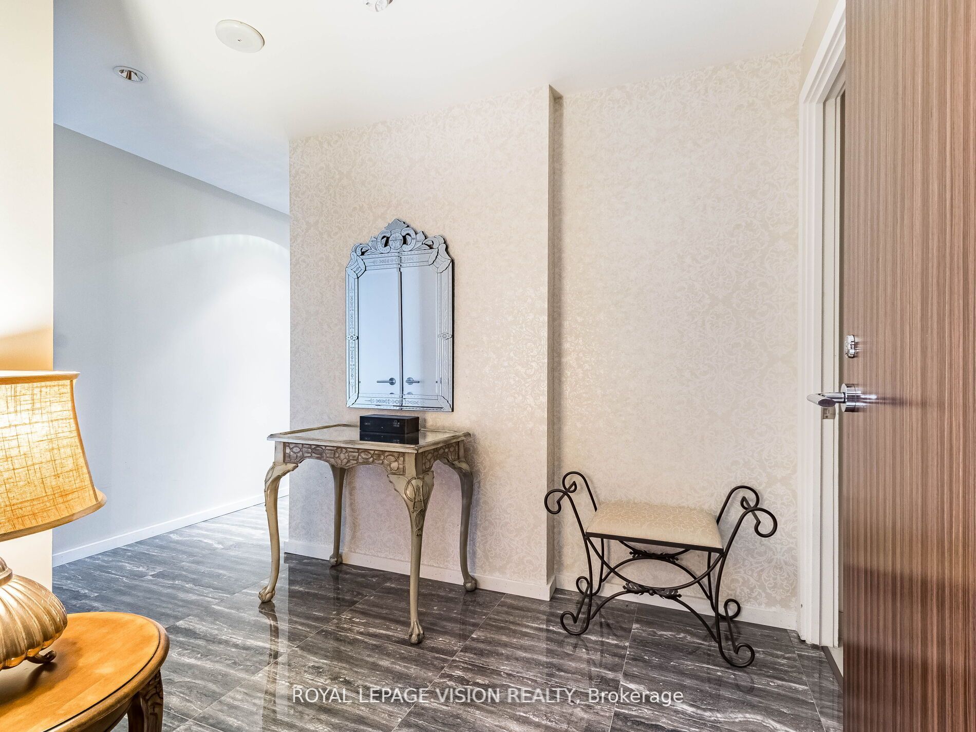 180 University Ave, #2105