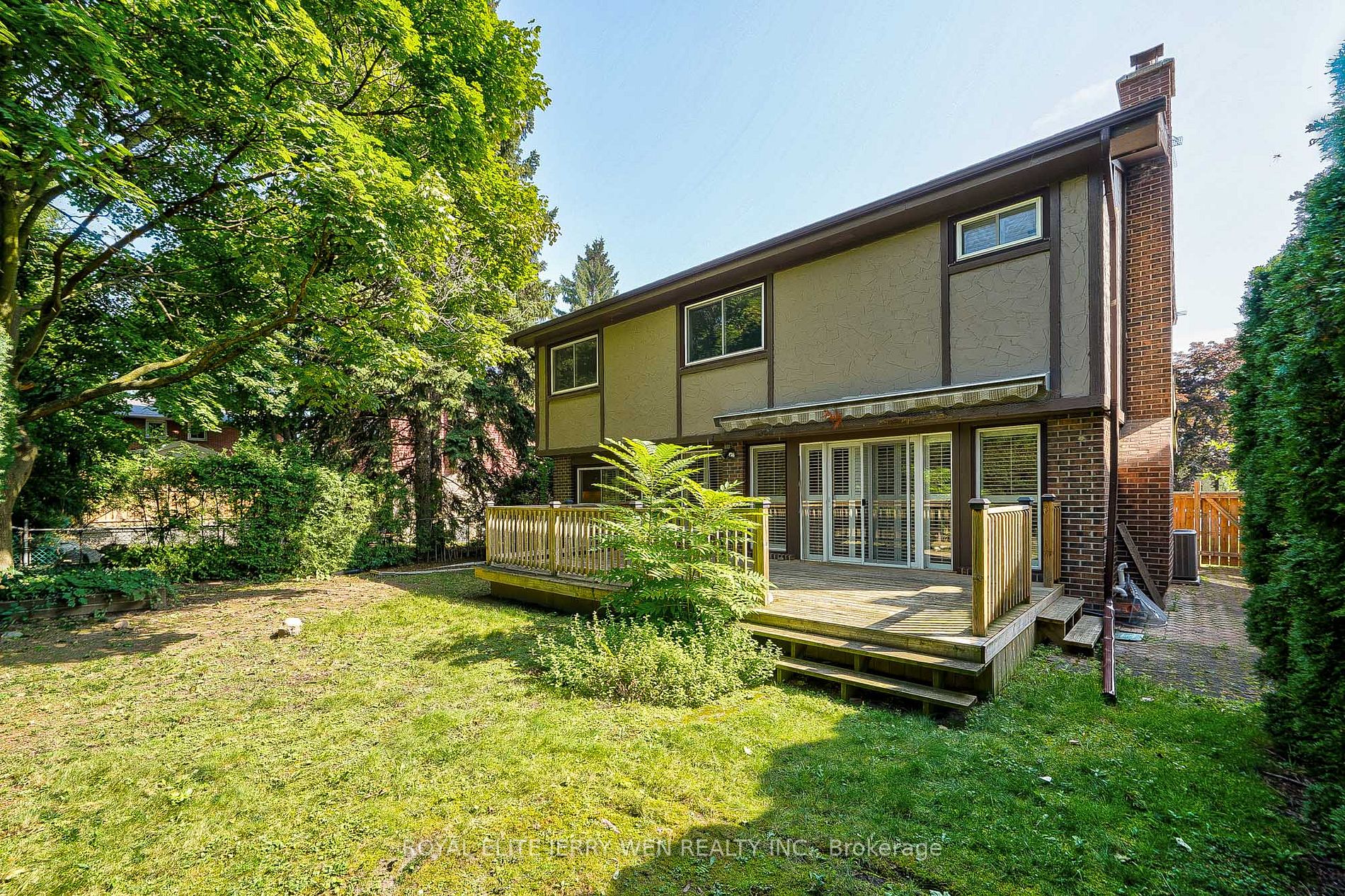 10 Mellowood Dr