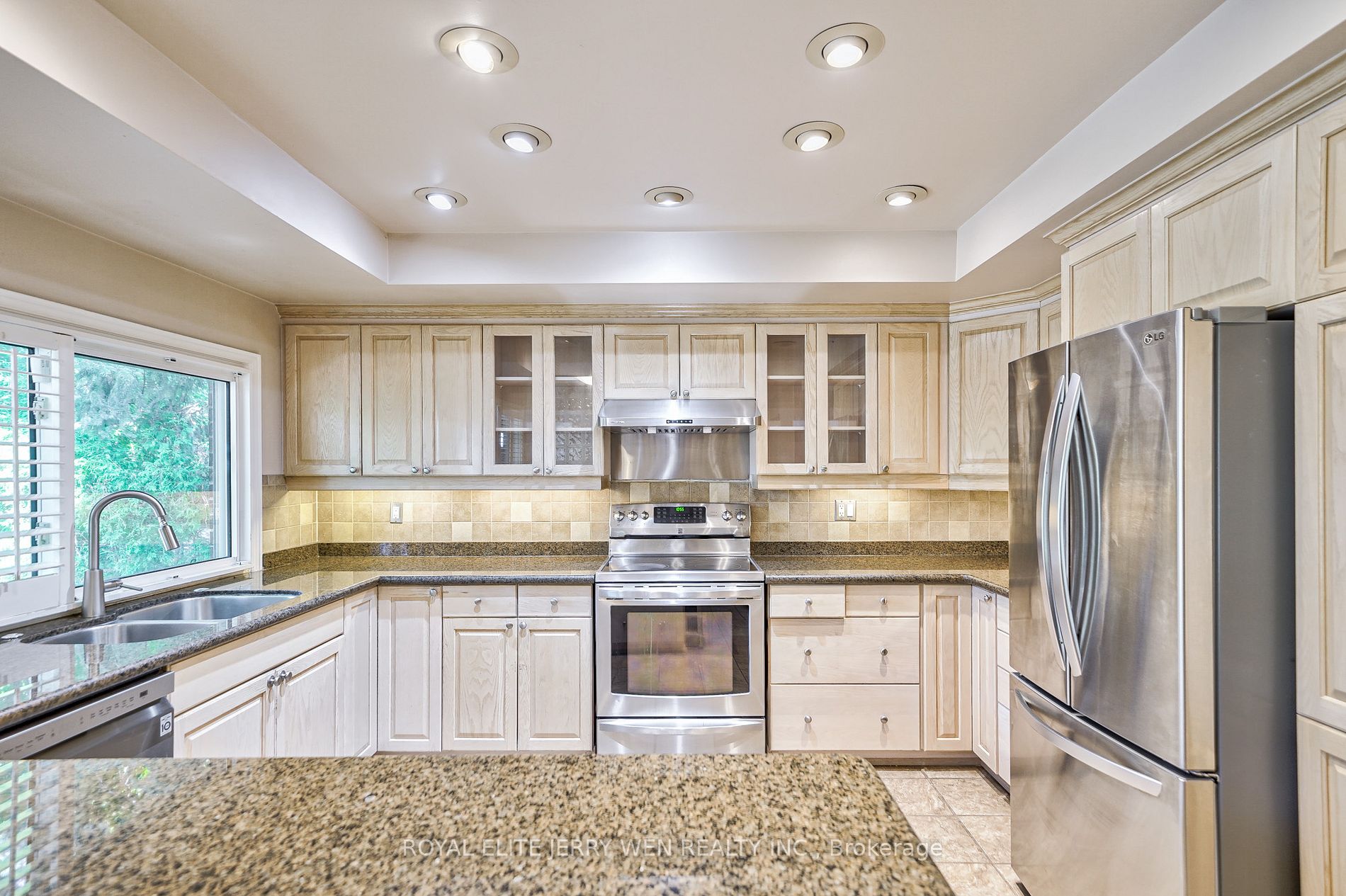 10 Mellowood Dr