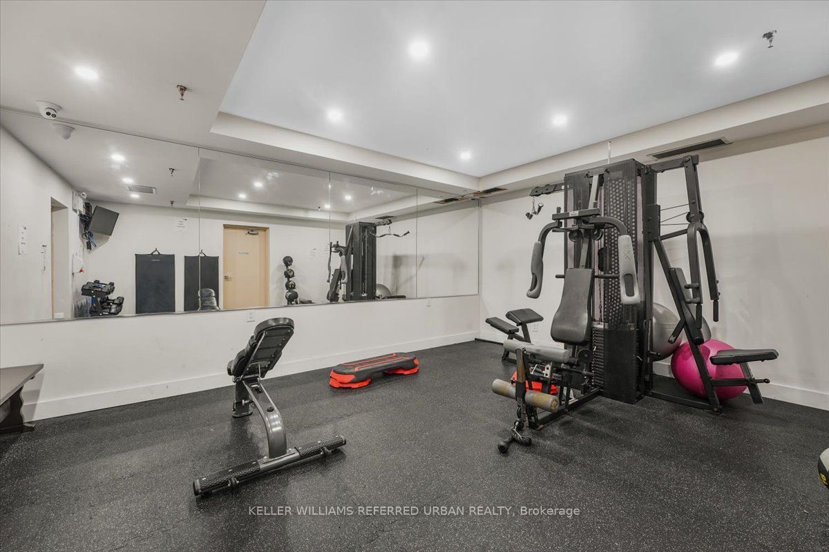 3000 Bathurst St, #706