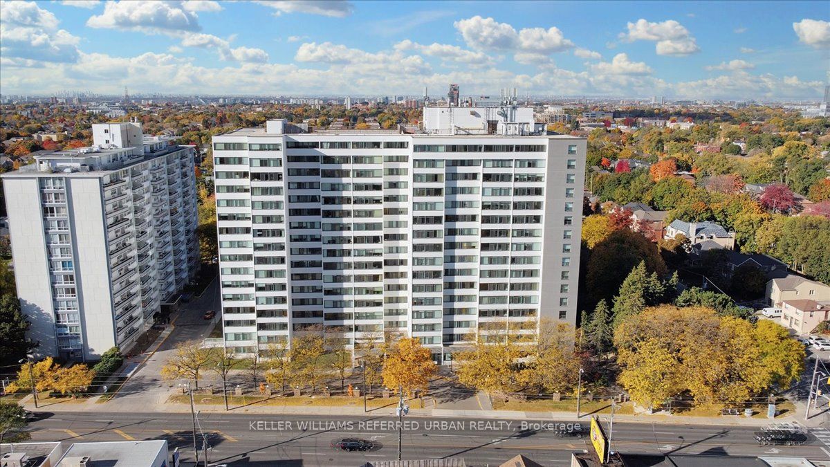 3000 Bathurst St, #706