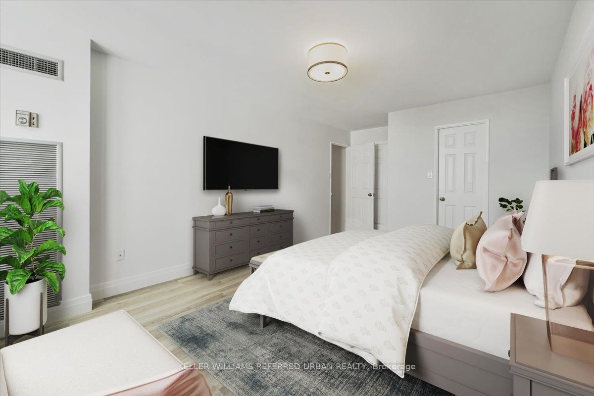 3000 Bathurst St, #706