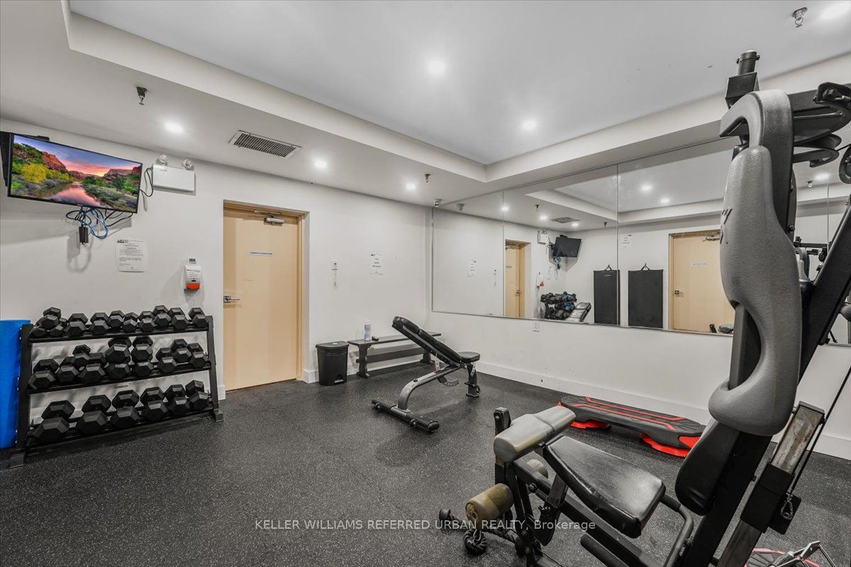 3000 Bathurst St, #706