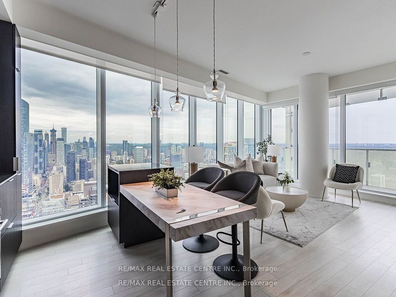 197 Yonge St, #5102