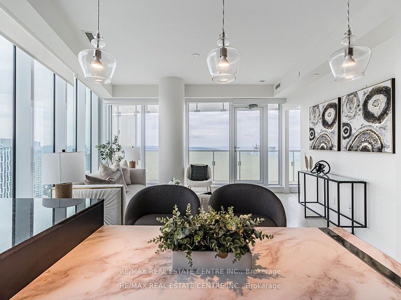 197 Yonge St, #5102