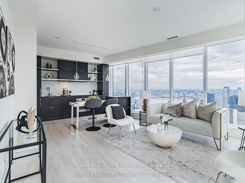 197 Yonge St, #5102